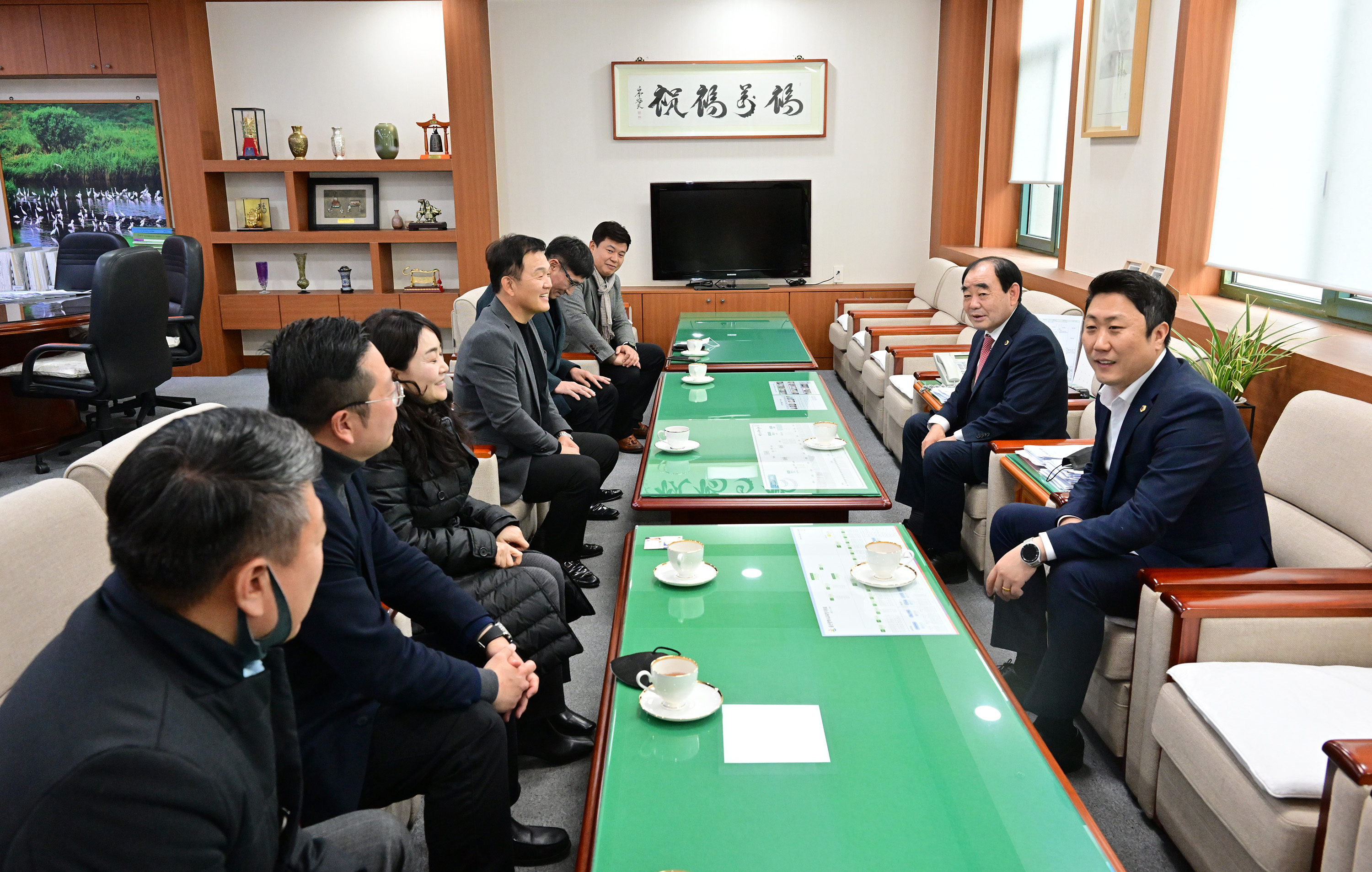 울산 강남학교운영위원장협의회 의장실 내방2