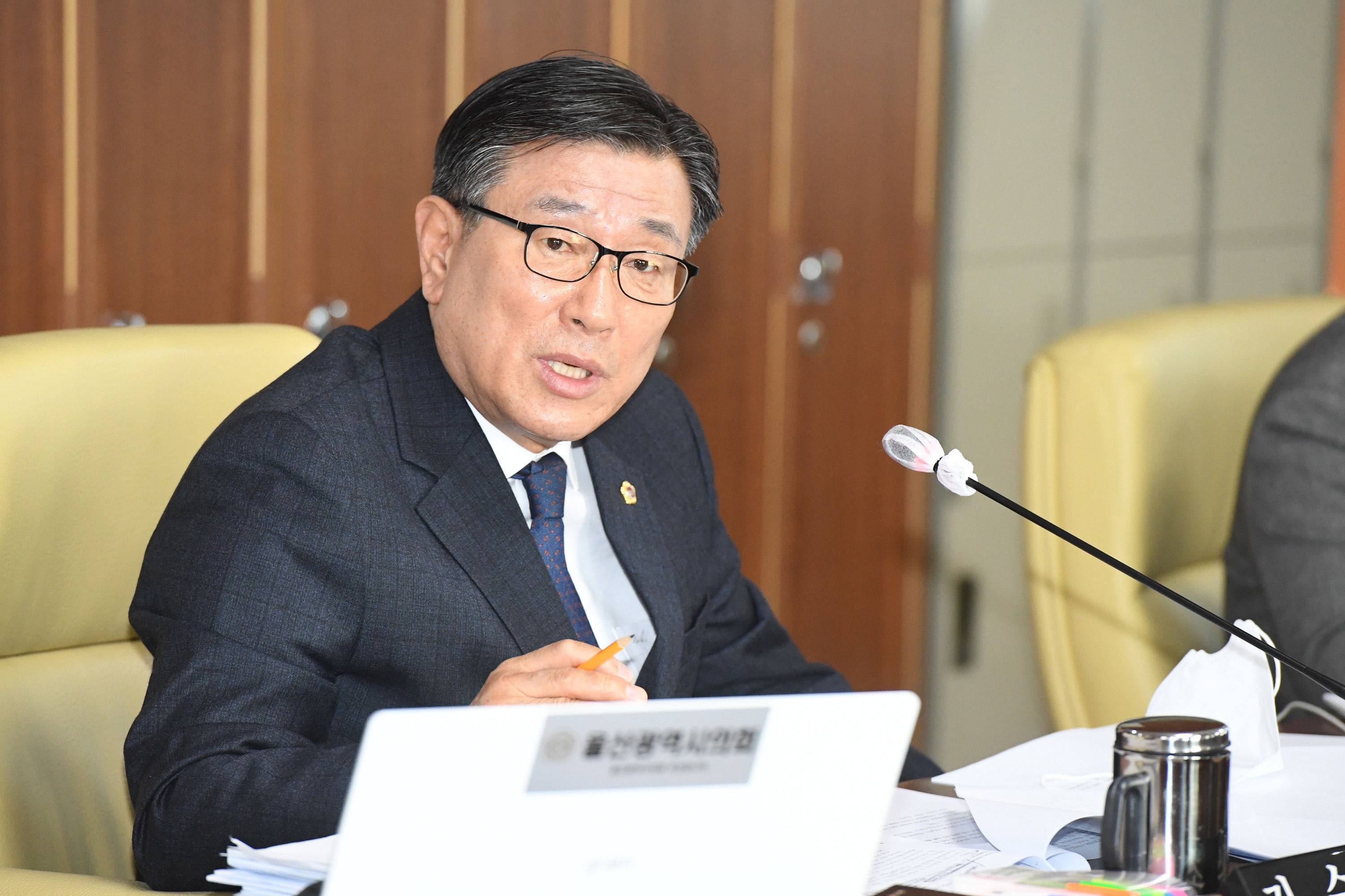 시의회 산업건설위원회 2022년도 행정사무감사 결과보고서 채택 및 조례안 심사7