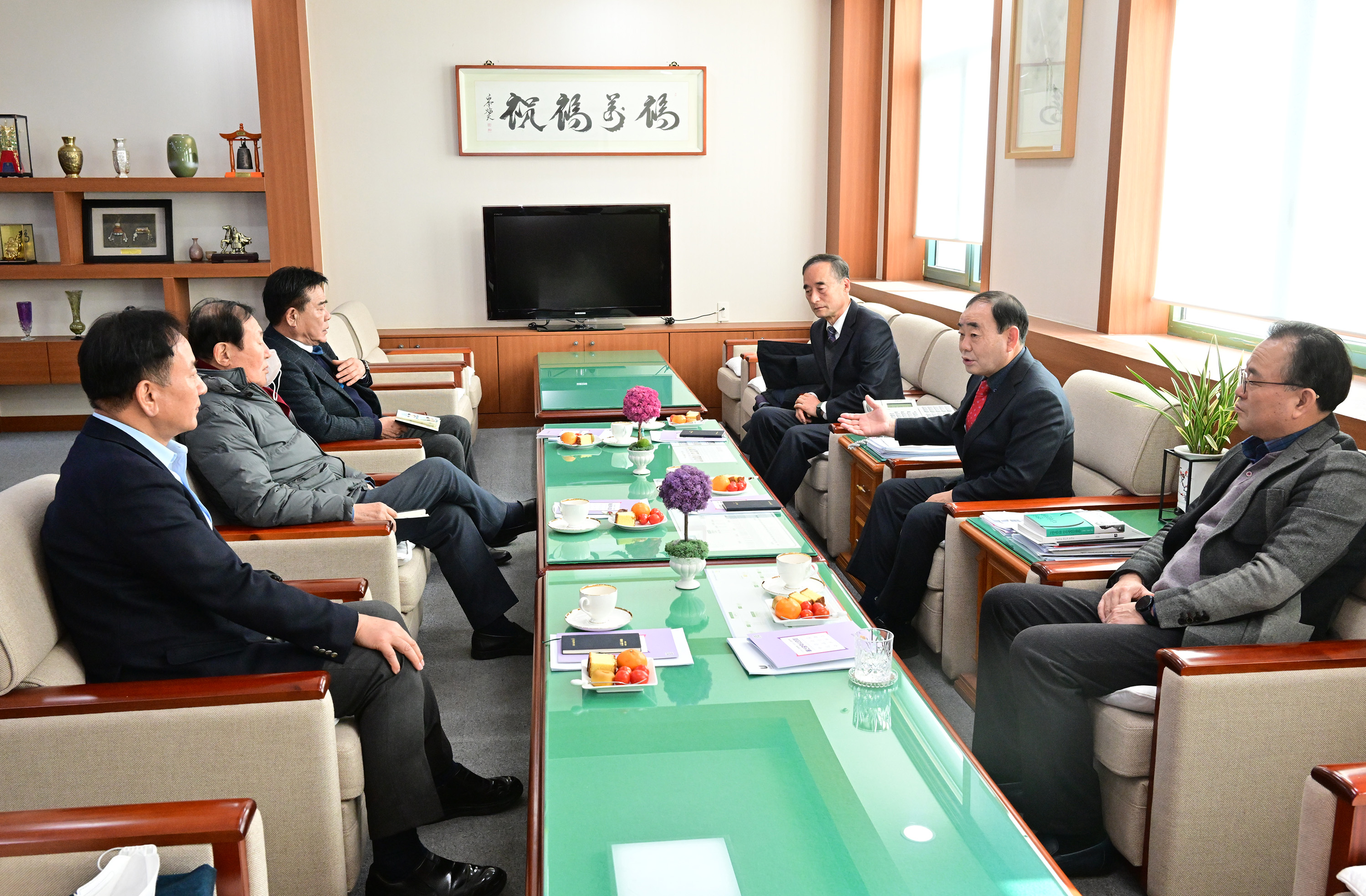 울산광역시의회, 역대 의장 초청 간담회 6