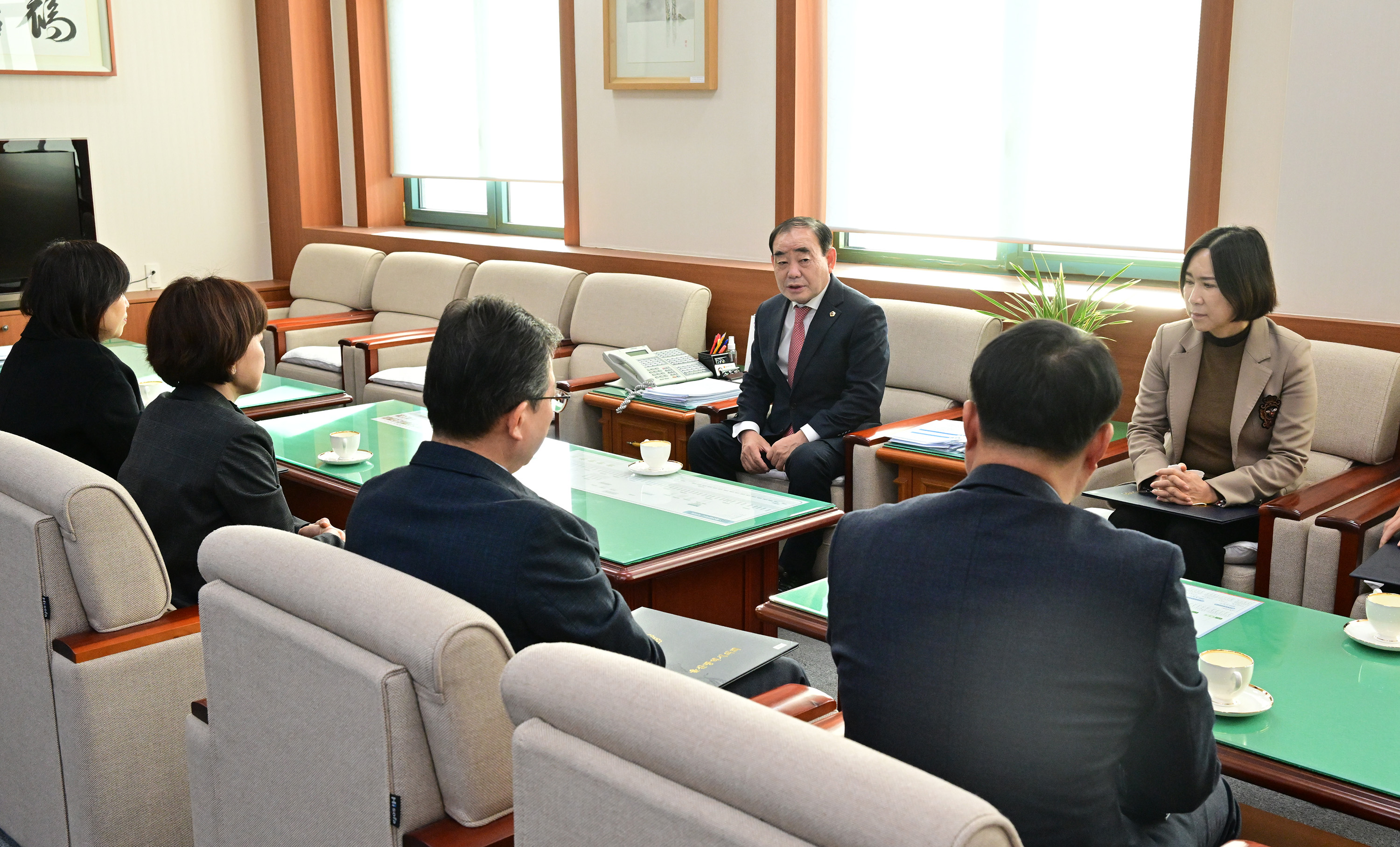 울산광역시의회 2023년 1월 정기인사 5급 이상 인사발령자 임용장 수여7