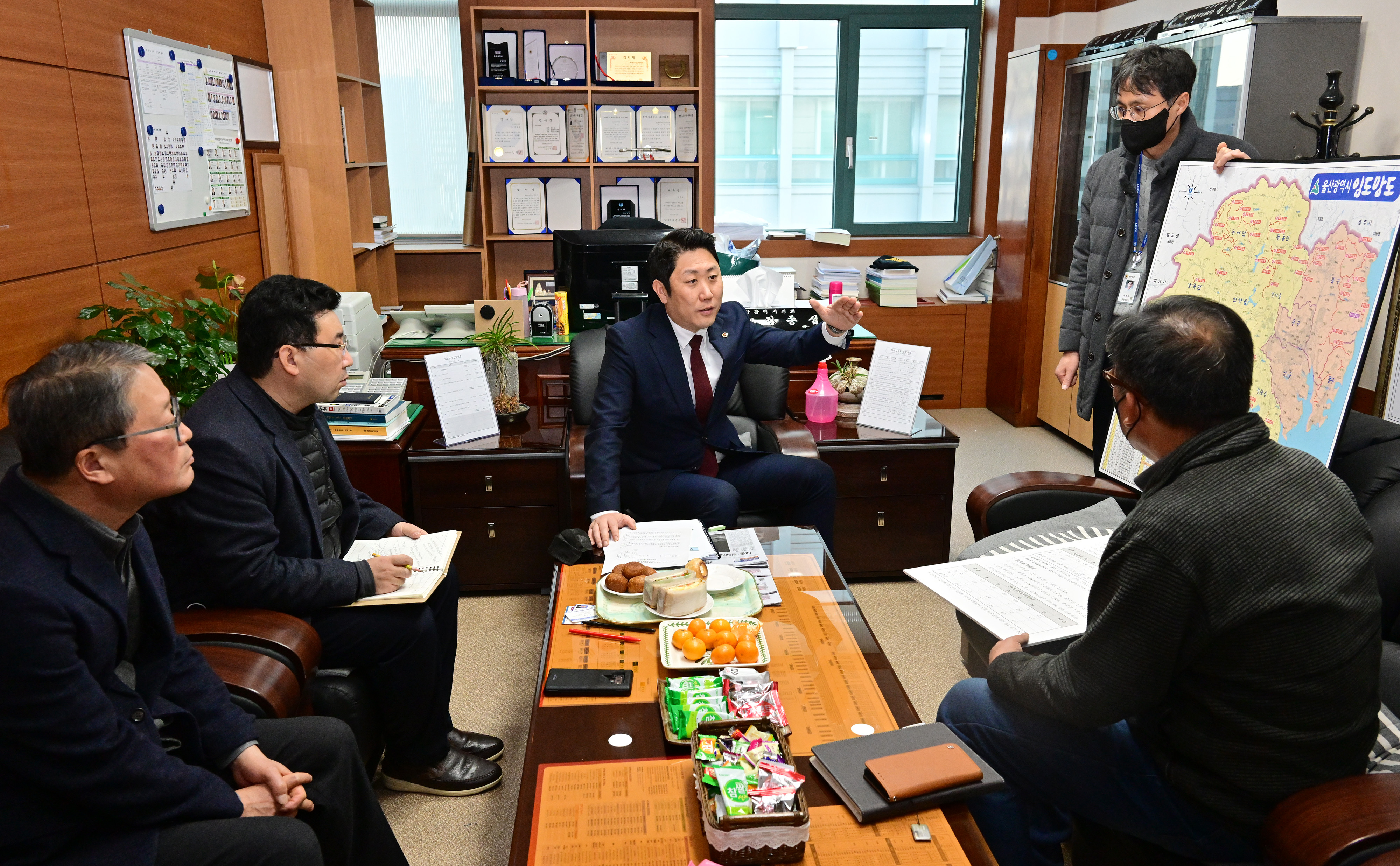 김종섭 행정자치위원장, 임도 현황 관련 업무보고4