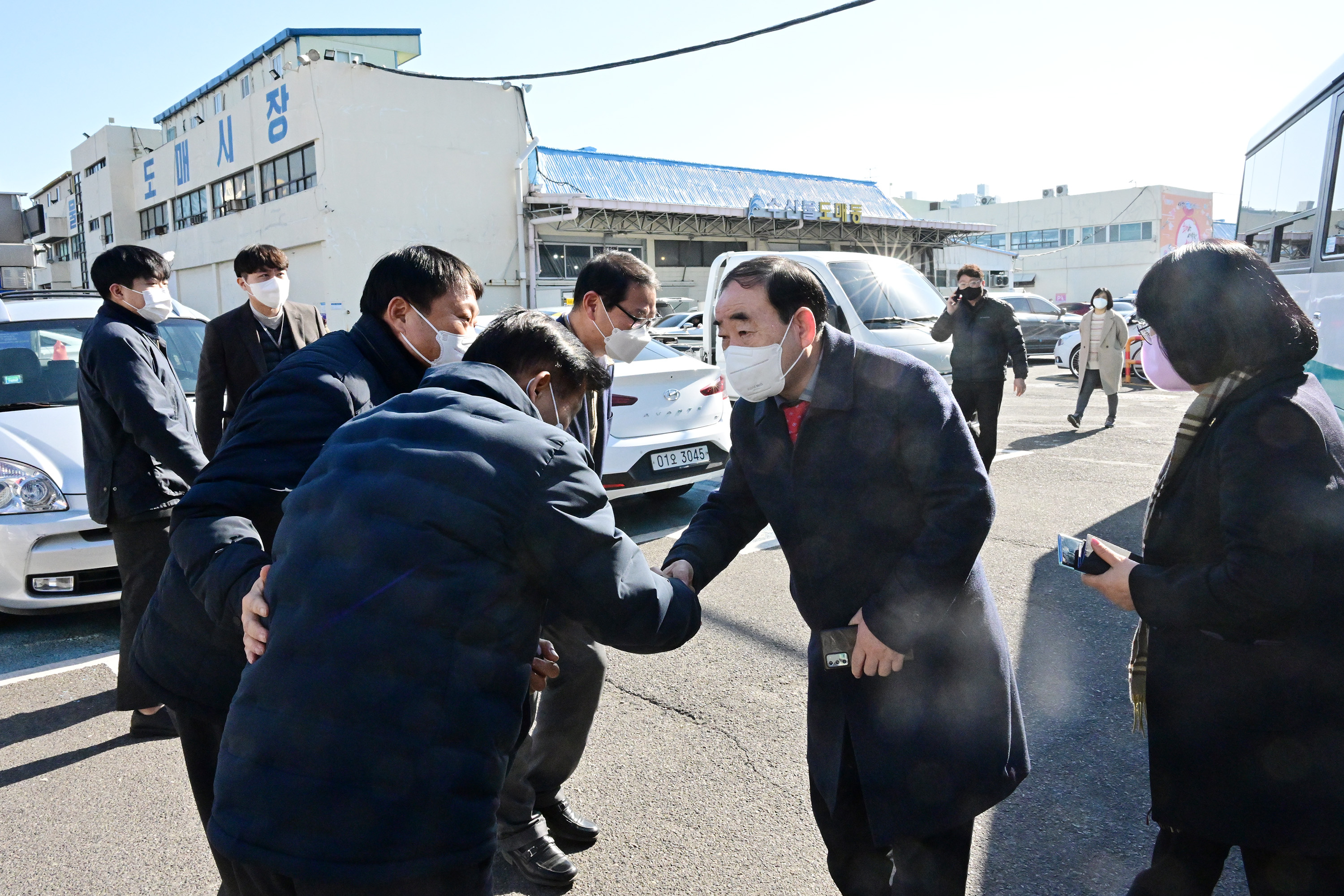 울산광역시의회, 설맞이 농수산물도매시장 방문3