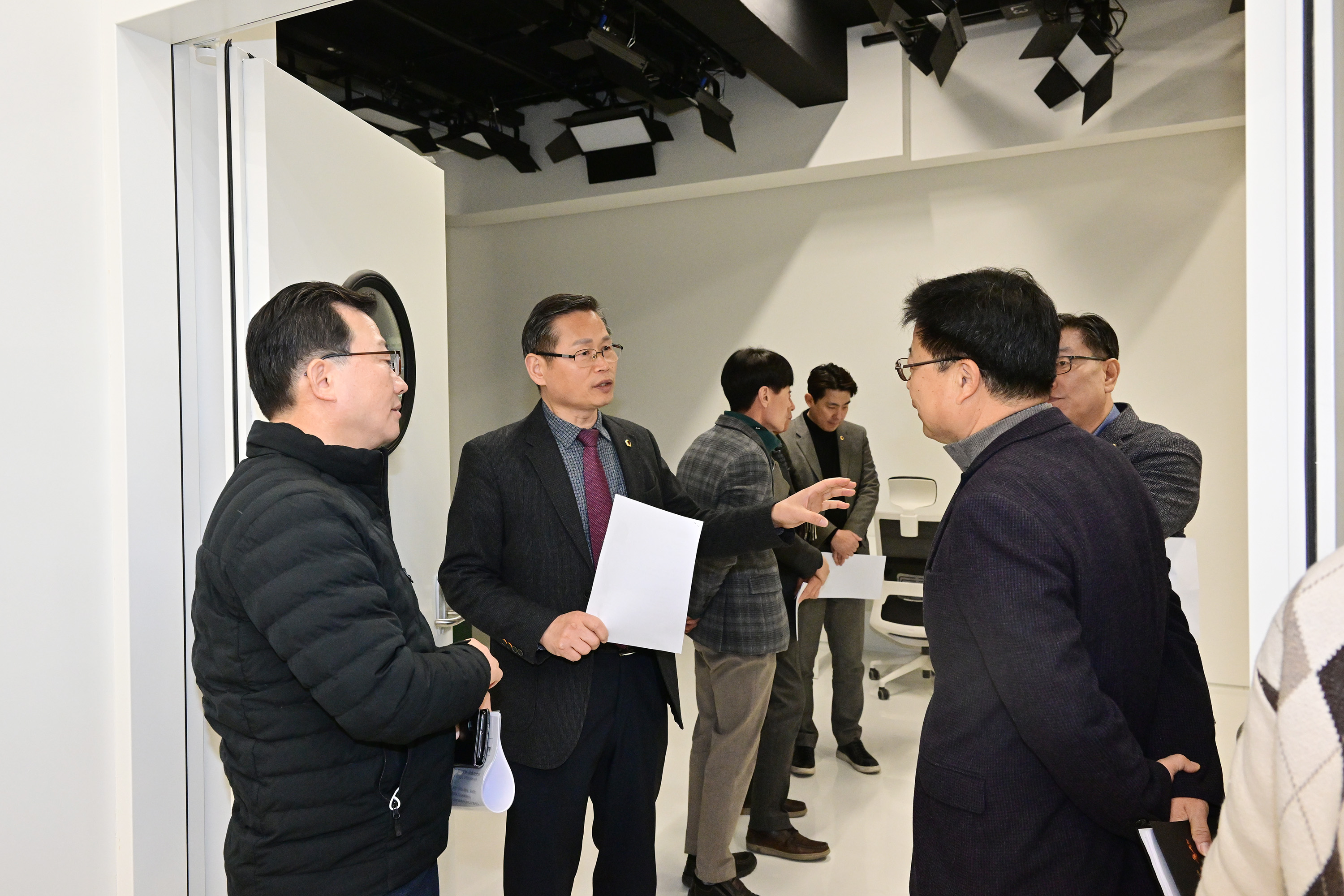 산업건설위원회, 울산 디자인주도 제조혁신센터 방문 현장활동10