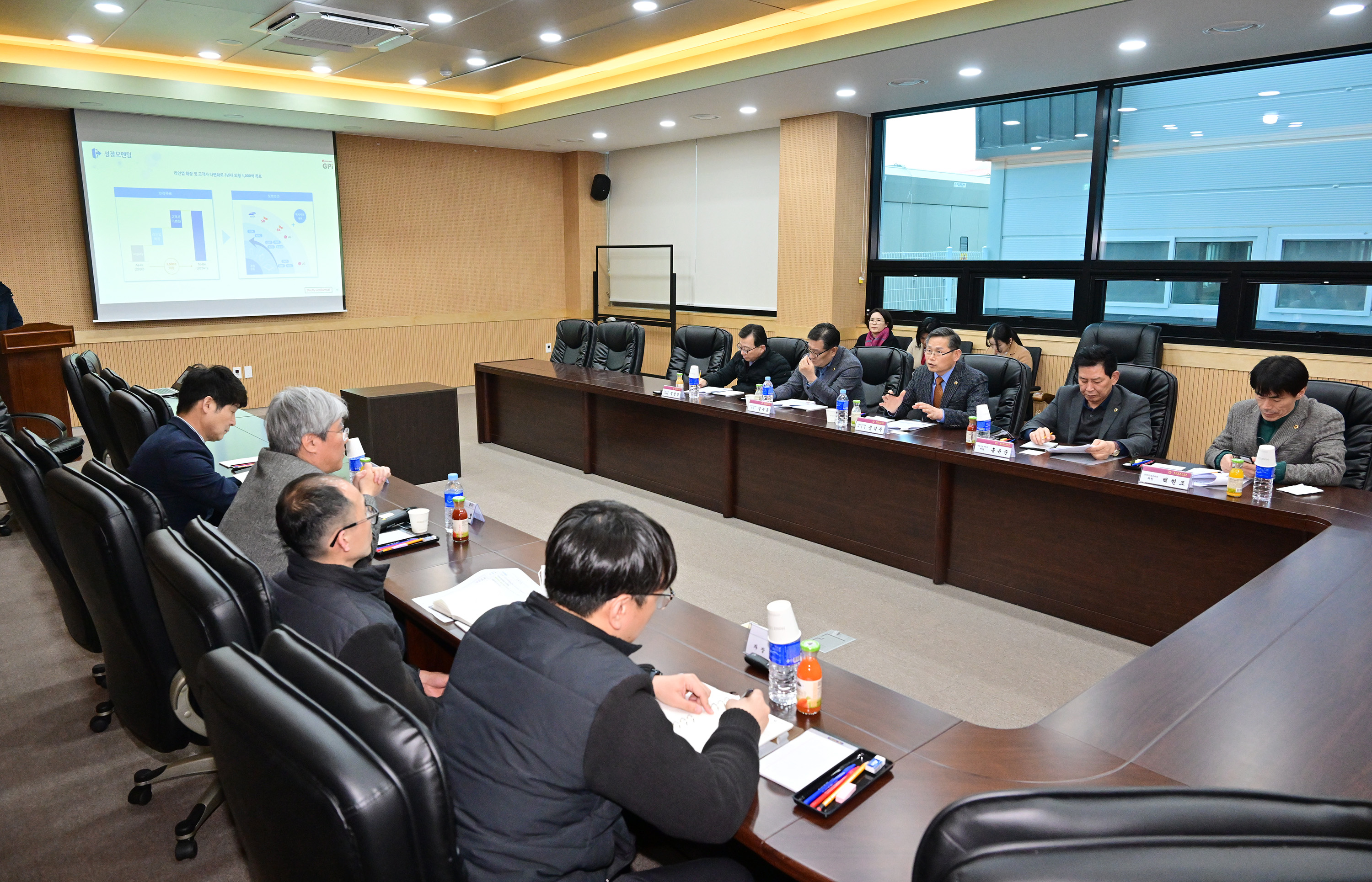 산업건설위원회, 경제자유구역 현장방문4