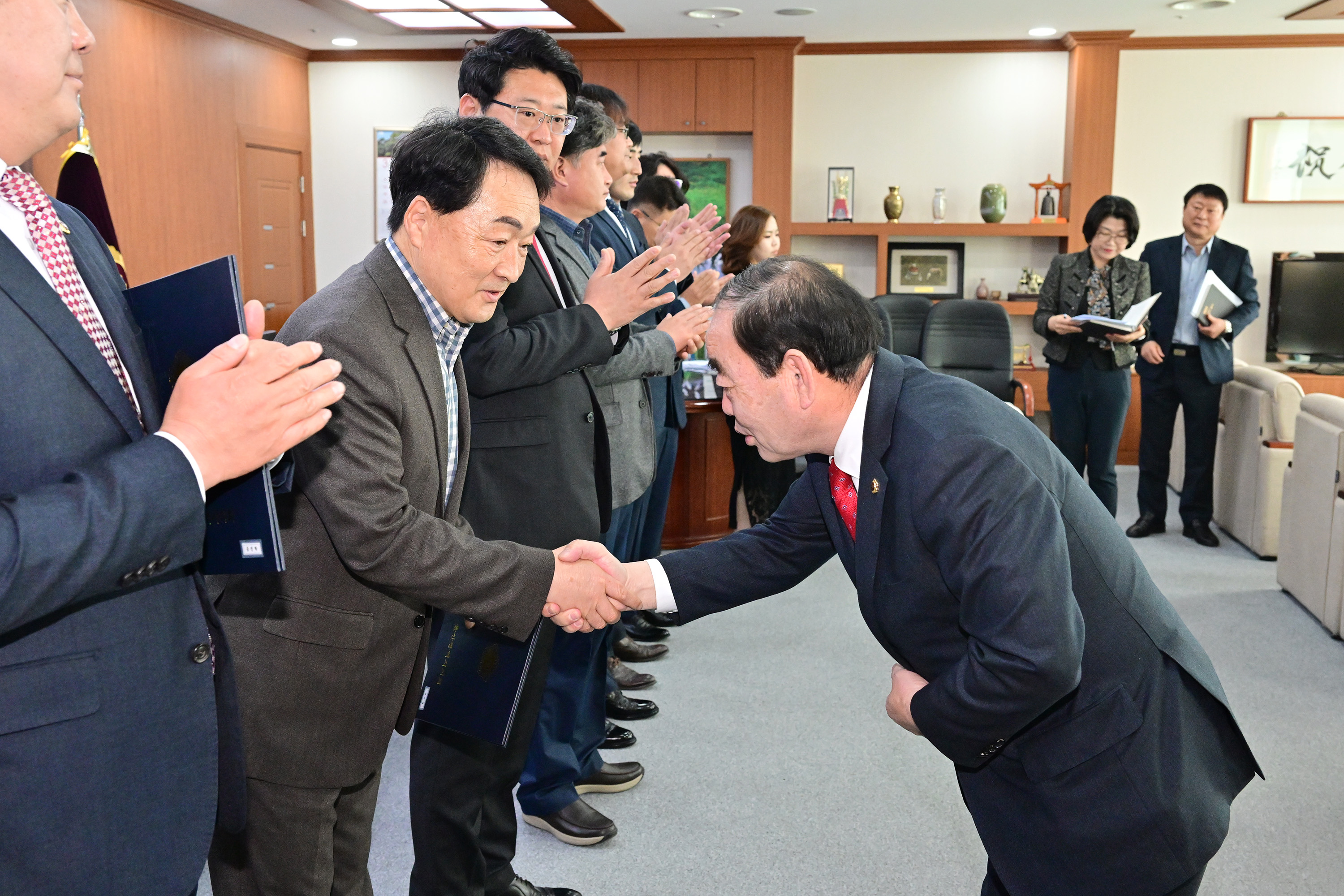 울산광역시의회, 2022회계연도 울산광역시 결산검사위원 위촉식4