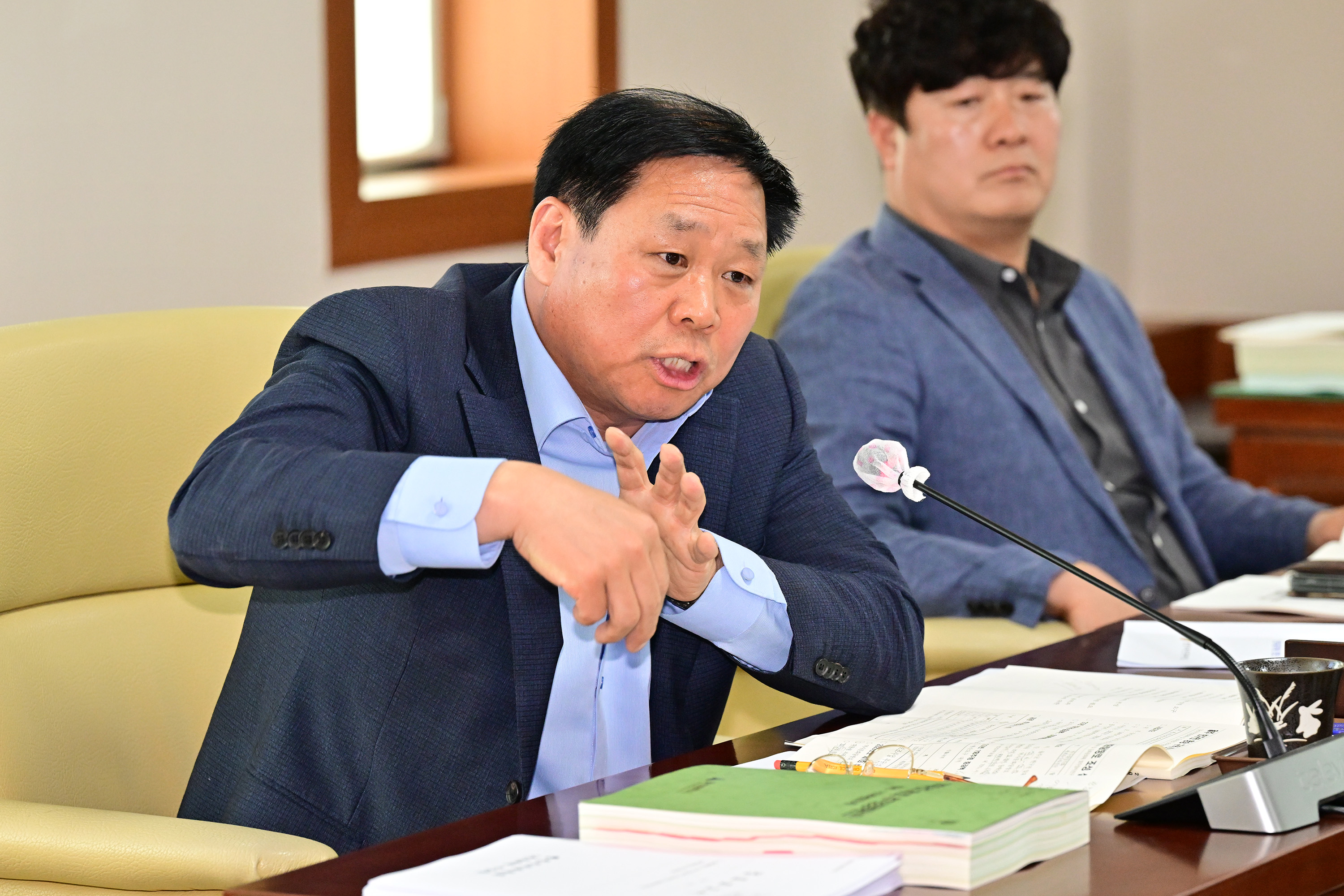 행정자치위원회, 추가경정예산안 예비심사 및 각종안건 심사4