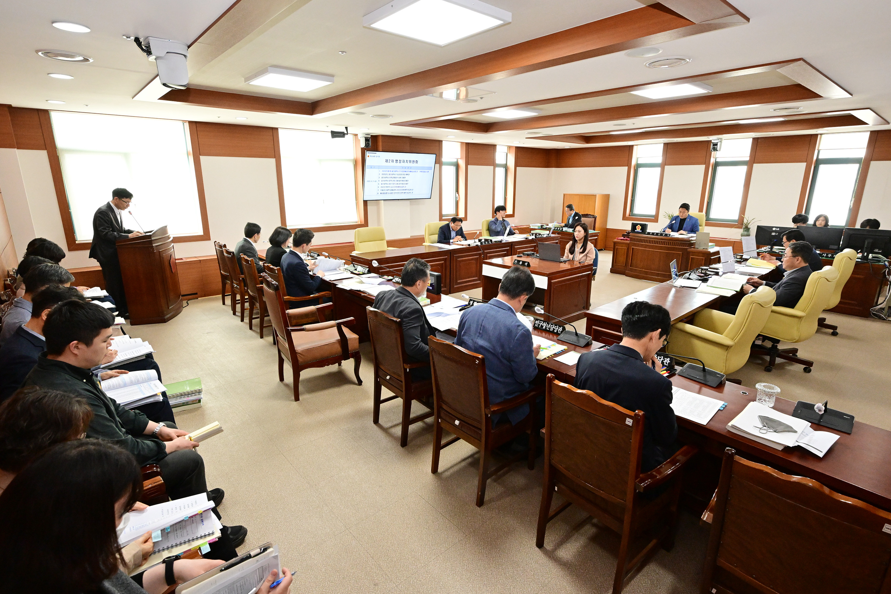행정자치위원회, 기획조정실 소관 추가경정예산안 예비심사 및 각종안건 심사3