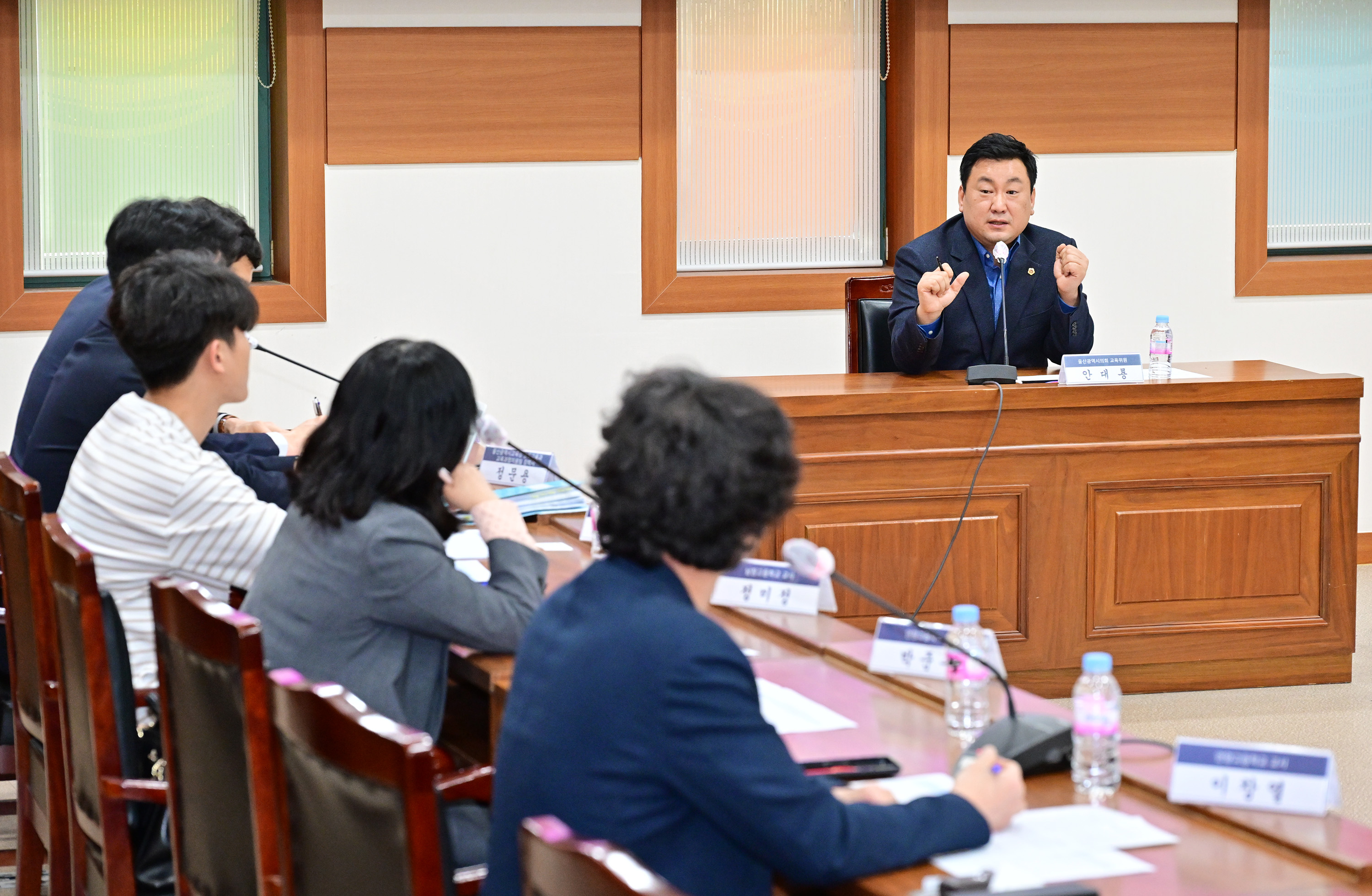 안대룡 예산결산특별위원장, 중·고등학교 기숙사 복지사각 해소를 위한 간담회7