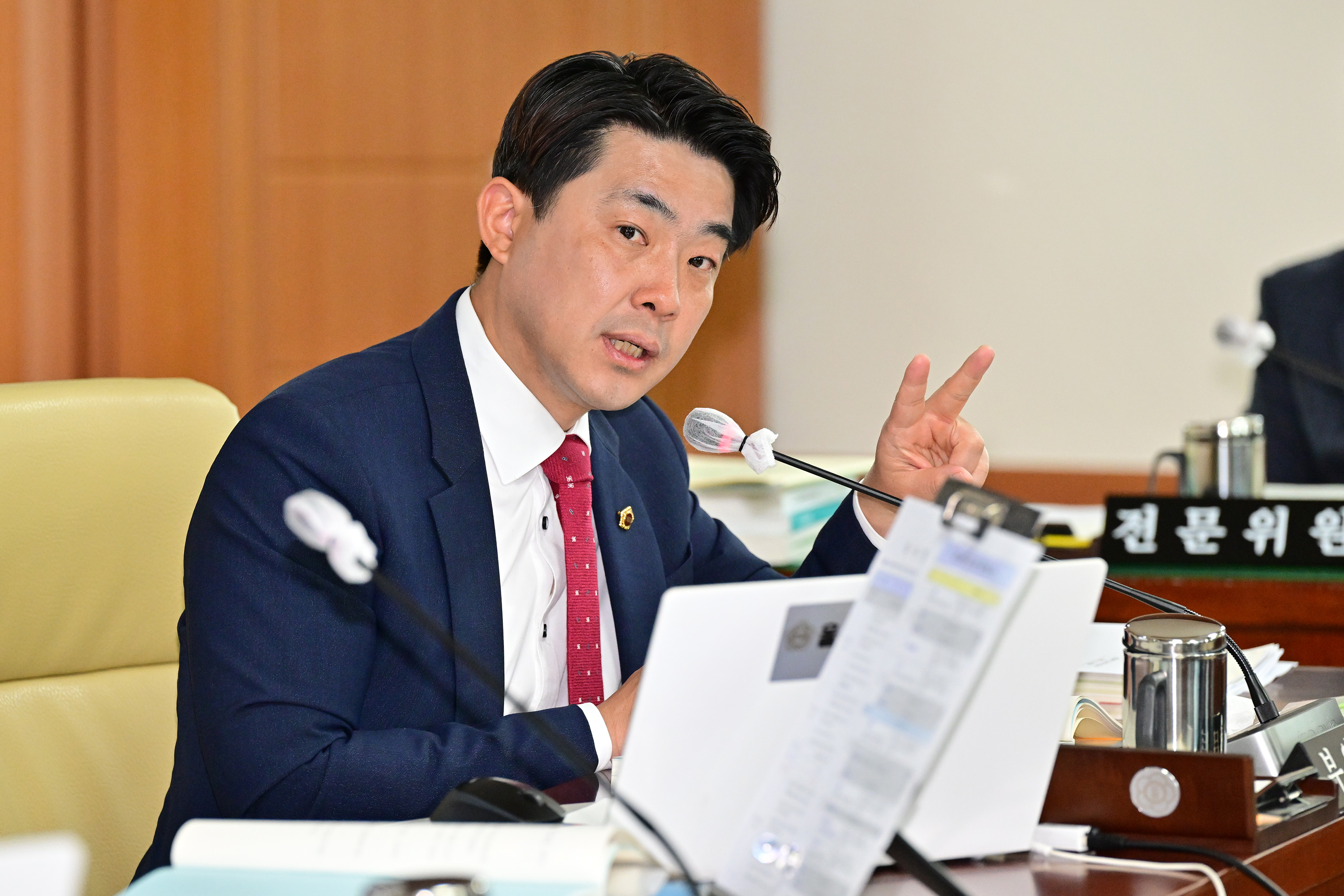 산업건설위원회, 경제국 소관 추가경정예산안 예비심사 및 각종안건 심사6