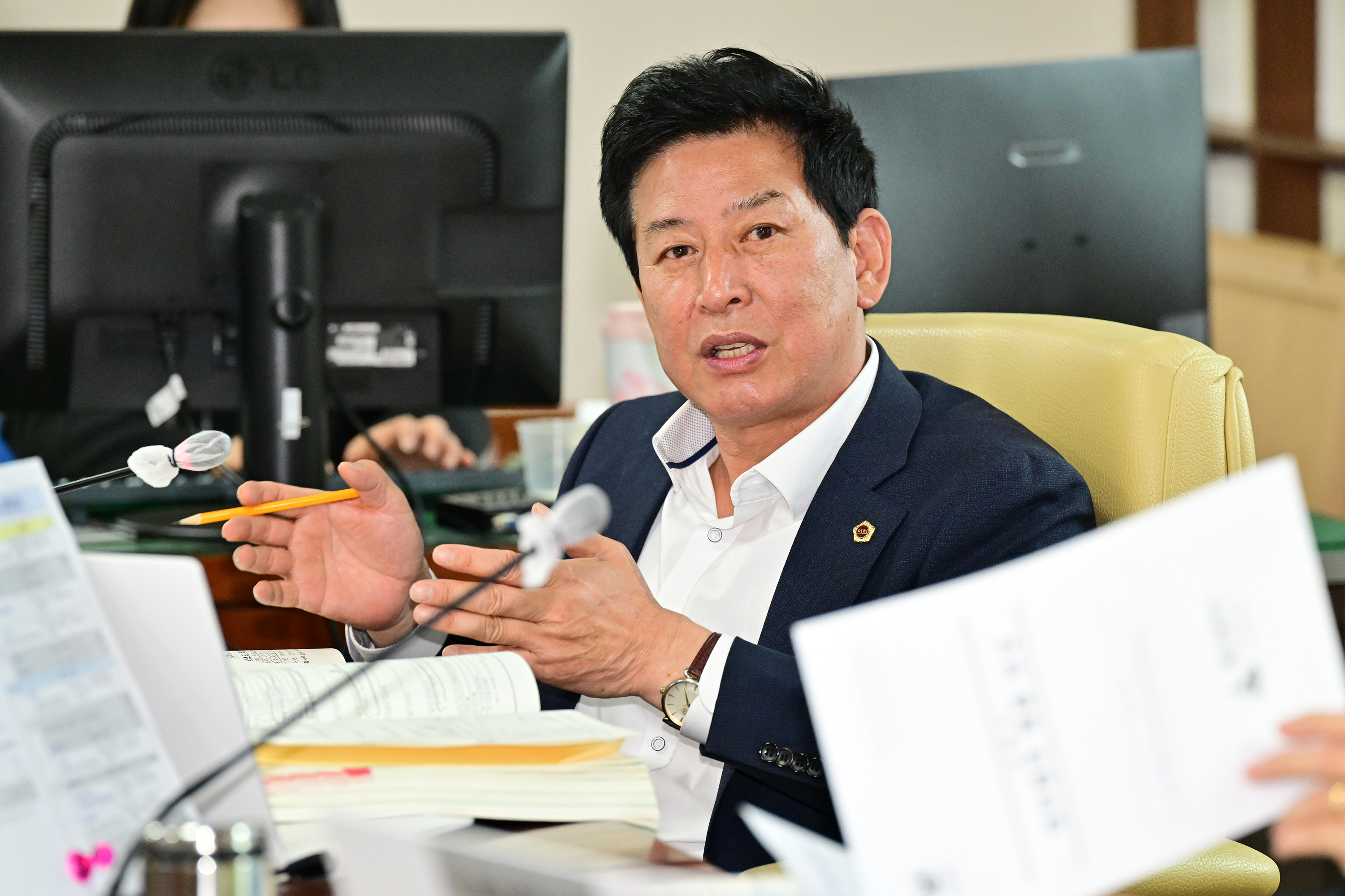 산업건설위원회, 교통국·차량등록사업소·농수산물도매시장 관리사업소 소관 추가경정예산안 심사9