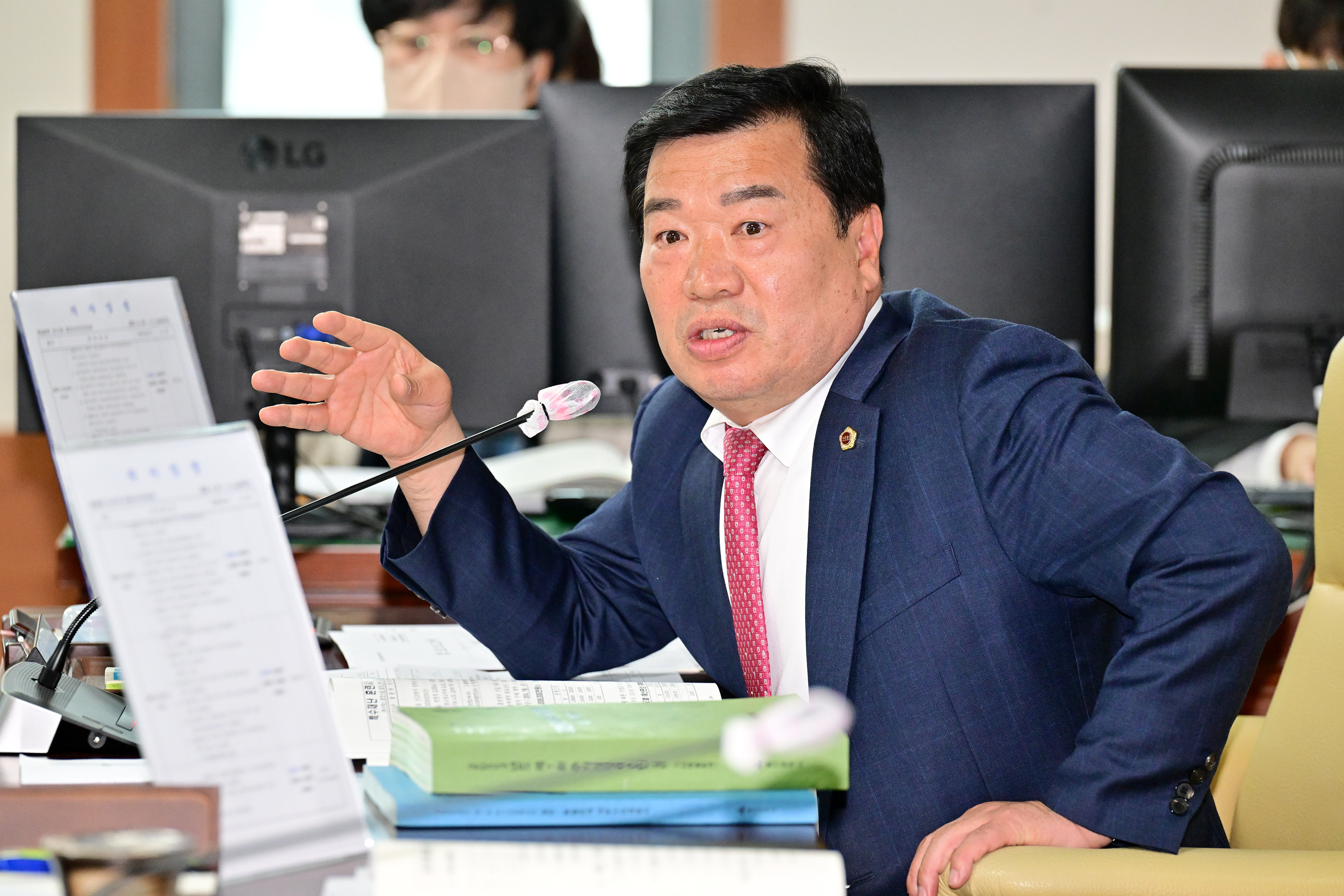 행정자치위원회, 소방본부·소방서·울산안전체험관 소관 추가경정예산안 예비심사 및 각종안건 심사8