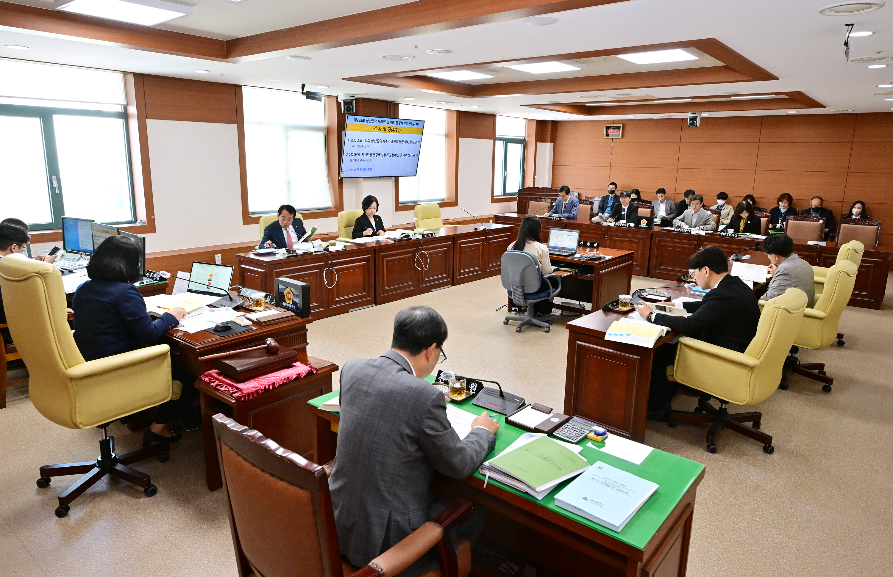 환경복지위원회, 녹지정원국·보건환경연구원 소관 추가경정예산안 심사2
