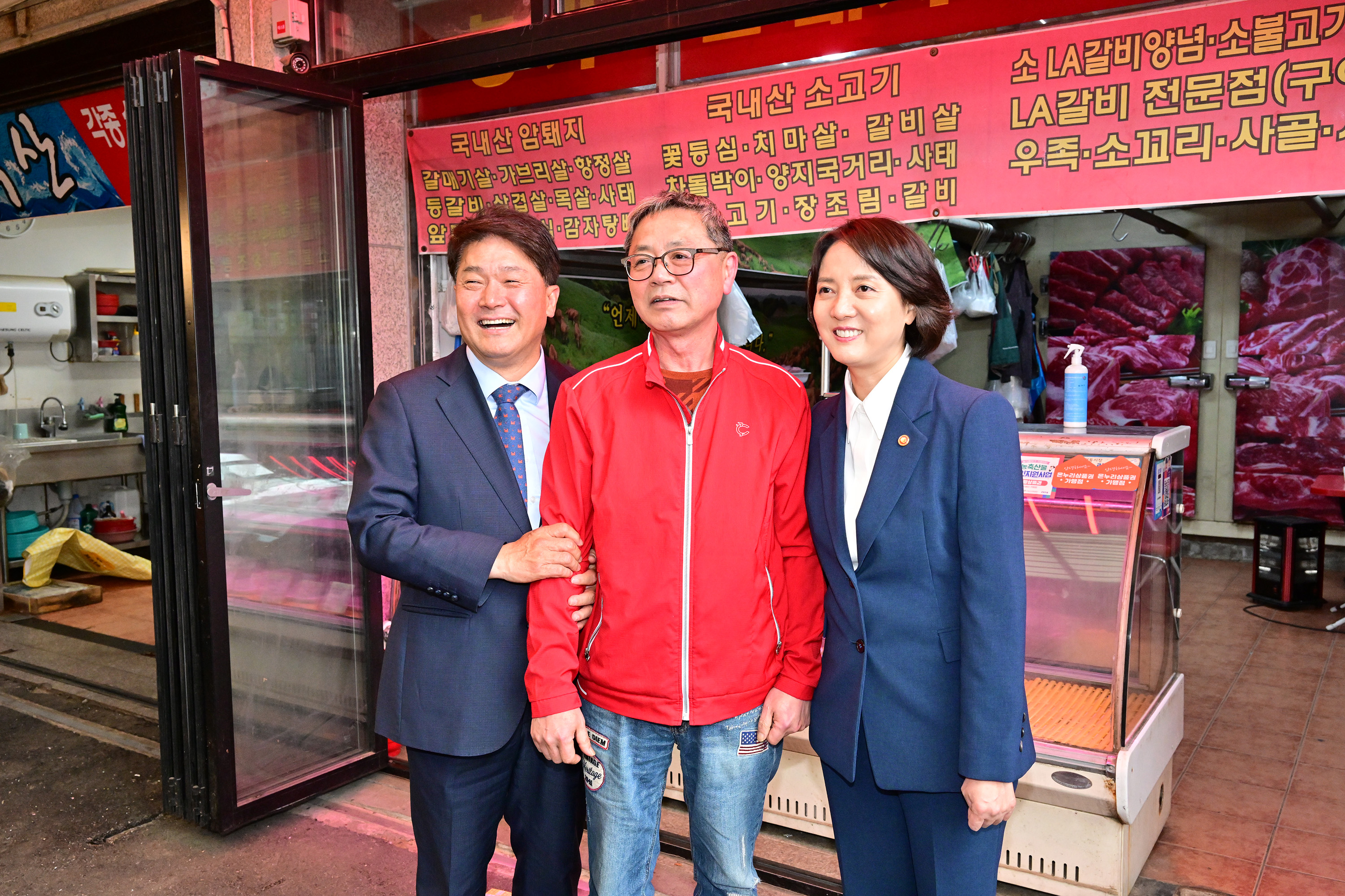 울산광역시의회, 태화종합시장 방문 상인 격려9
