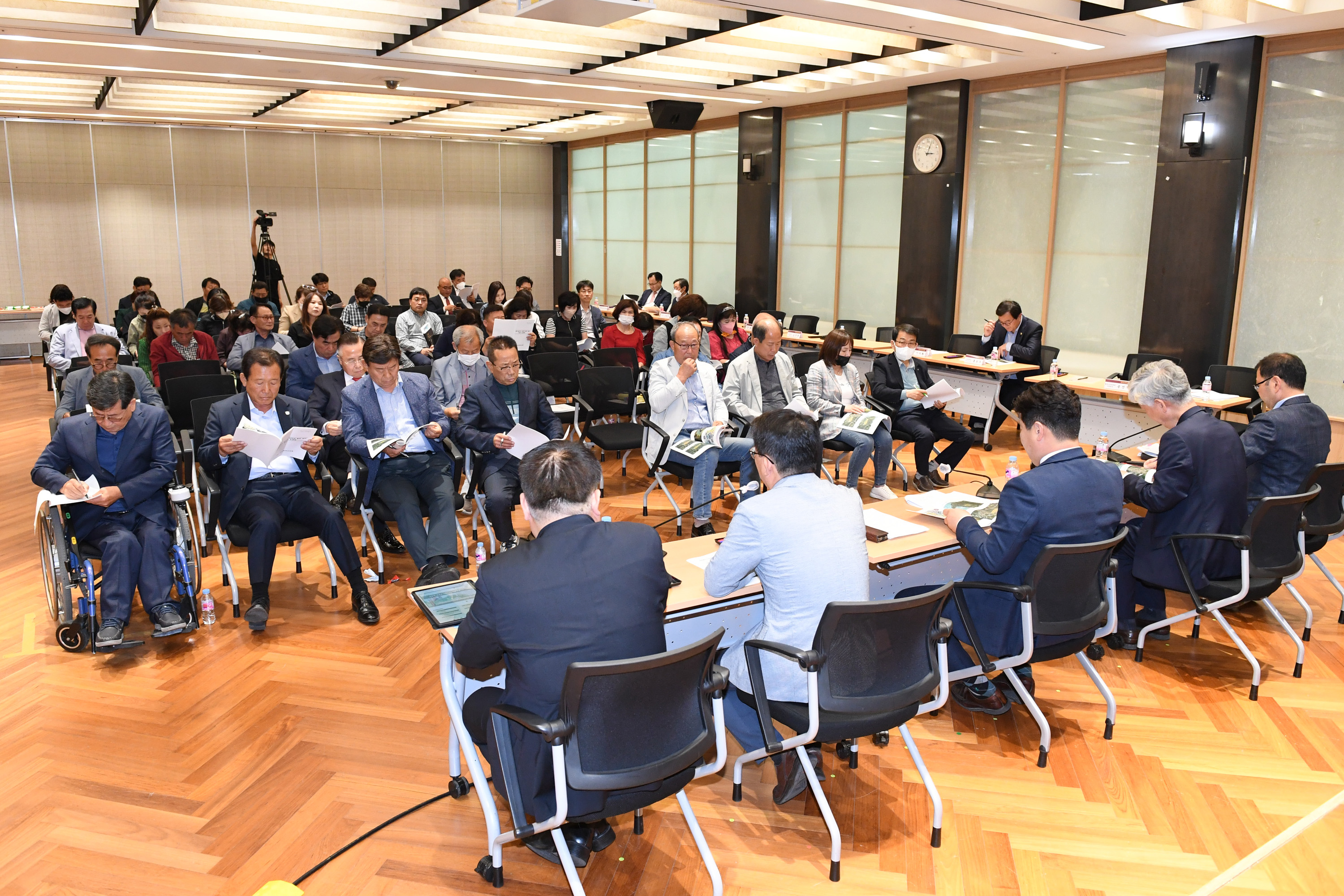 공진혁 의원, 2023년 울주군 남부권 발전 방안 전문가 토론회 개최12