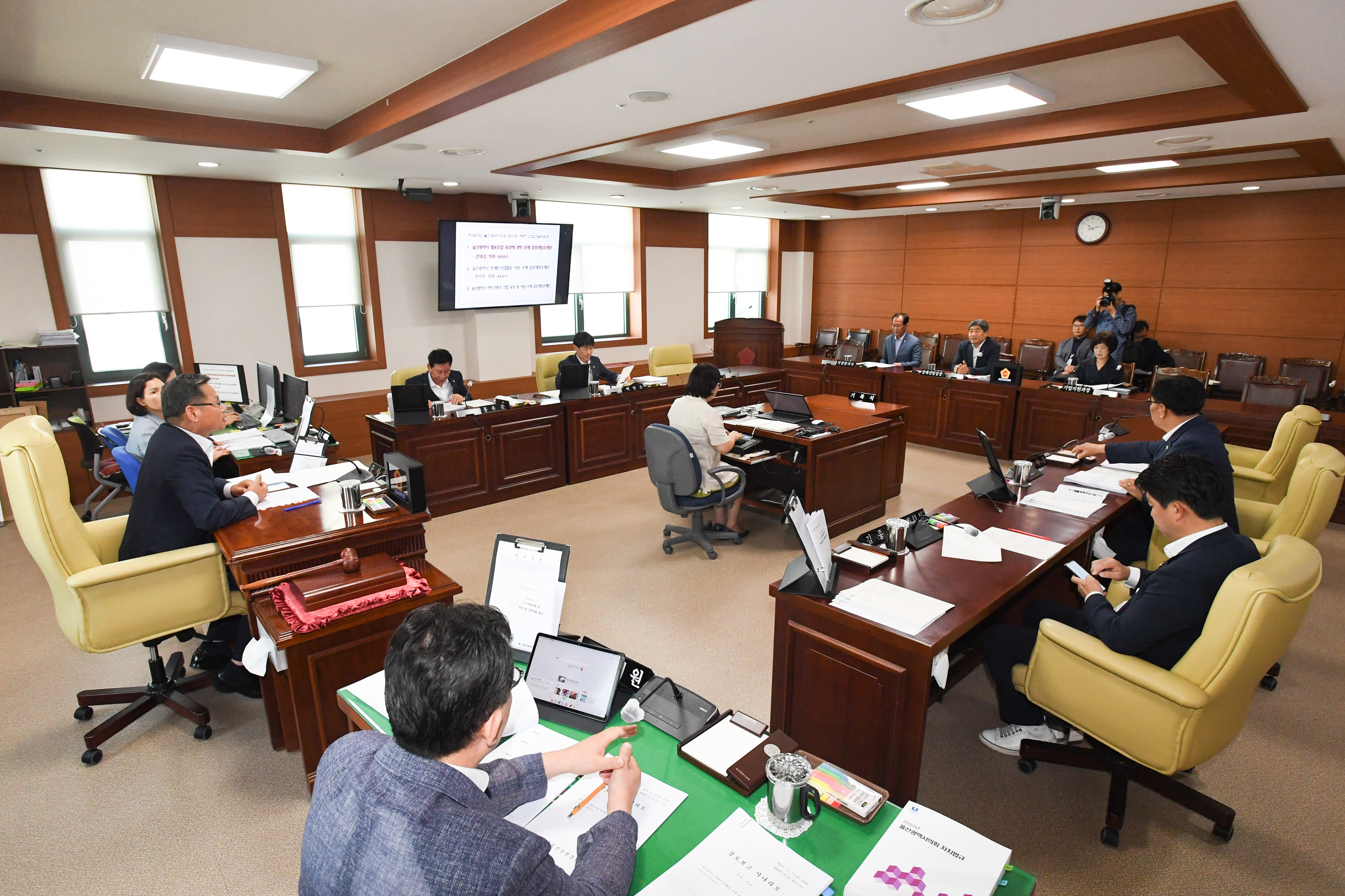 산업건설위원회, 울산광역시 협동조합 육성에 관한 조례 일부개정조레안 등 심사2