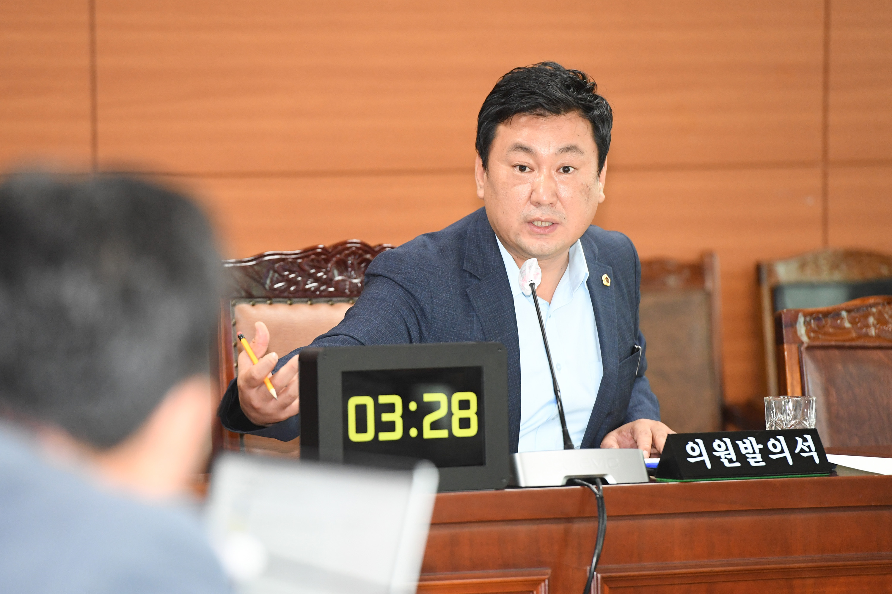 행정자치위원회, 울산광역시 안전취약계층 이용 건물의 안전시설 개선 지원 조례안 등 심사9