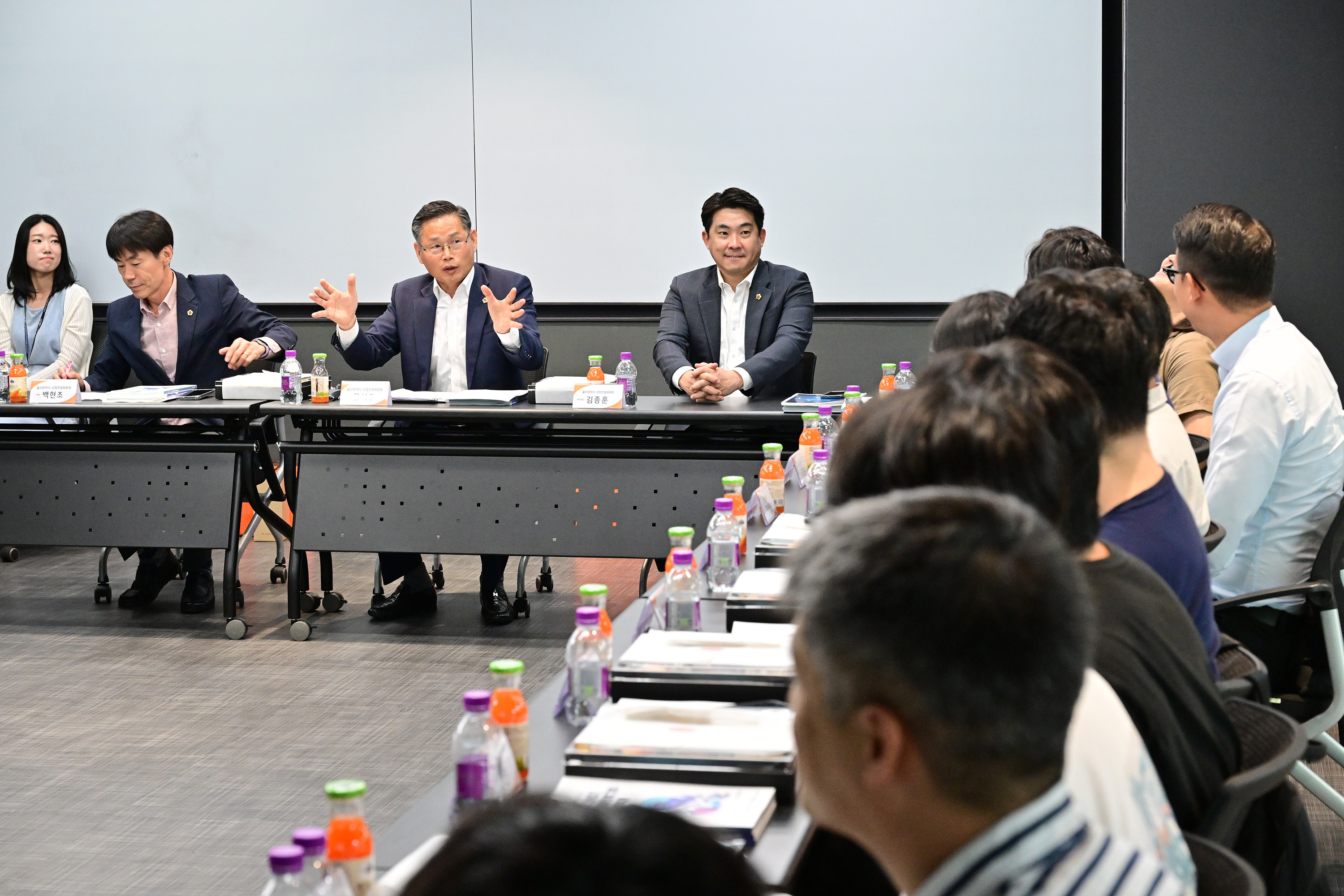 산업건설위원회, 독일 프라운호퍼 화학기술(ICT)연구소 원장과 환담회 13