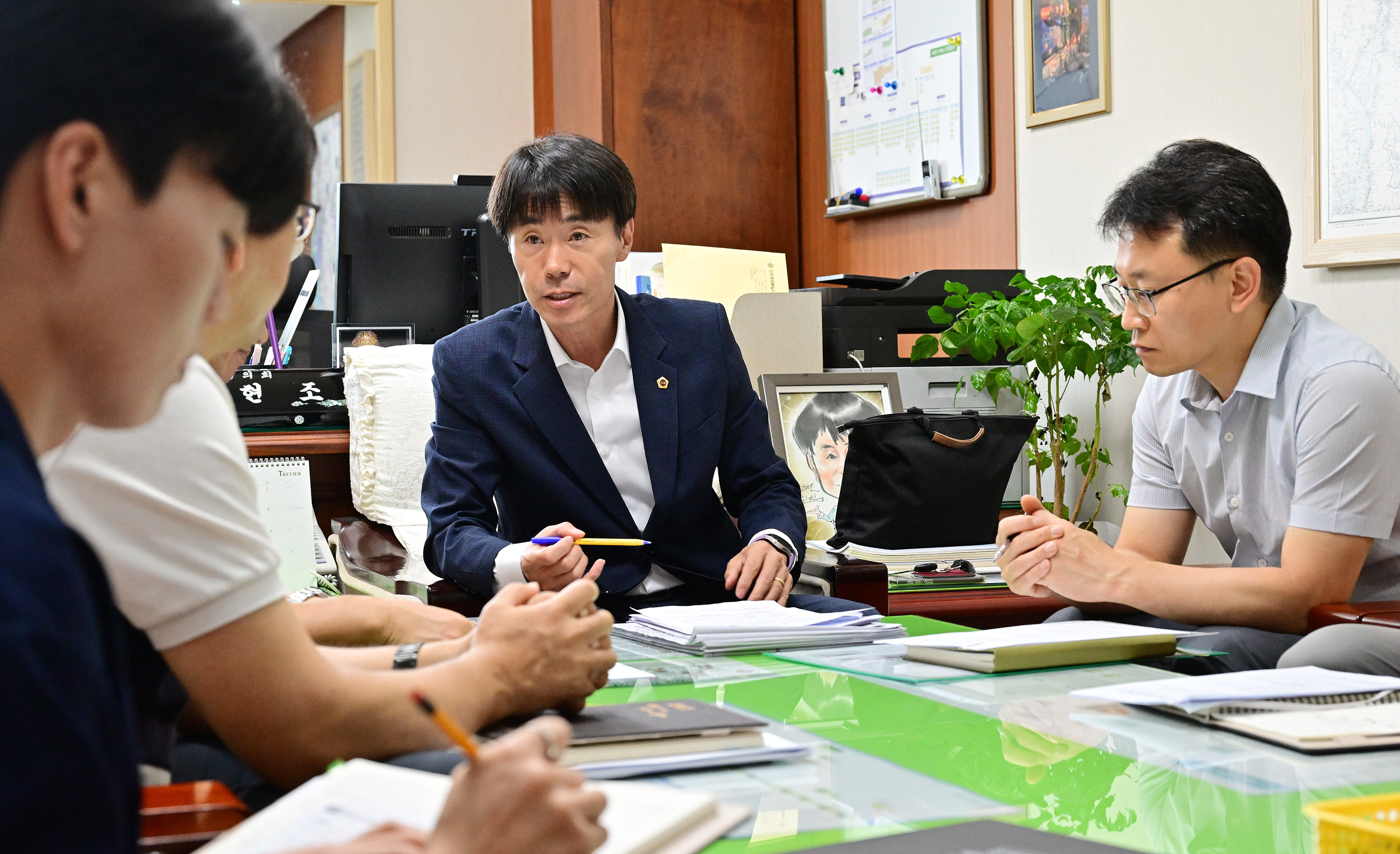 백현조 의원, 태화강역 버스회차시설 이전 공사 중단 현황 업무청취4