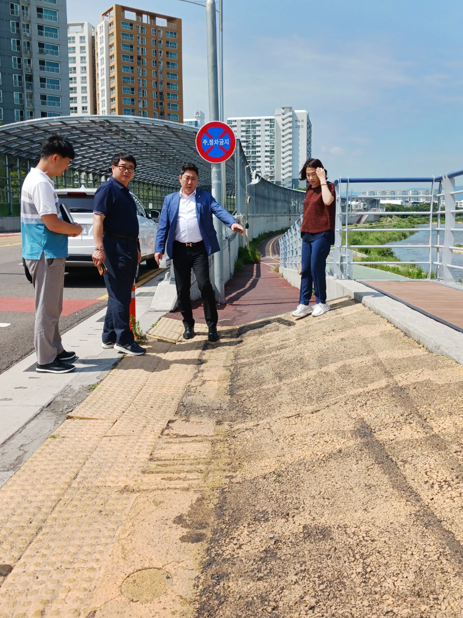 김종섭 행정자치위원장, 주민 민원 현장 확인1