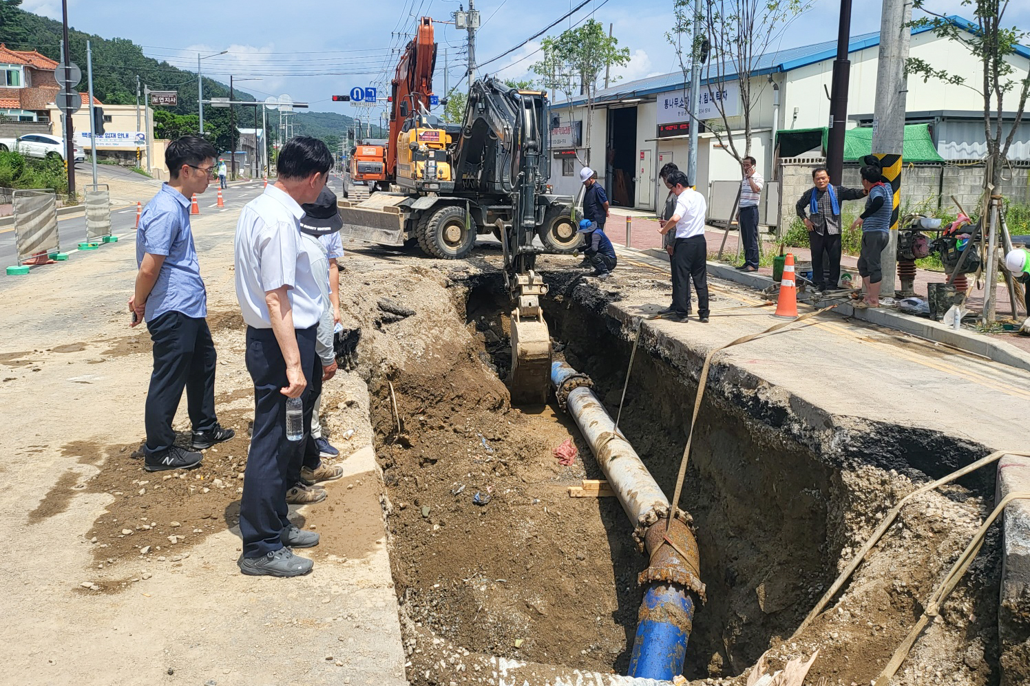 공진혁 행정자치부위원장, 상수도관 파손현장 방문1