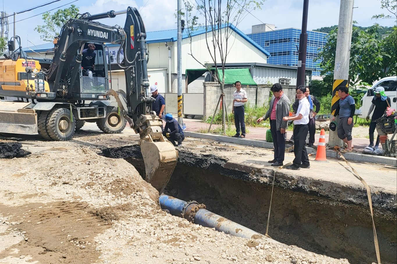 공진혁 행정자치부위원장, 상수도관 파손현장 방문4