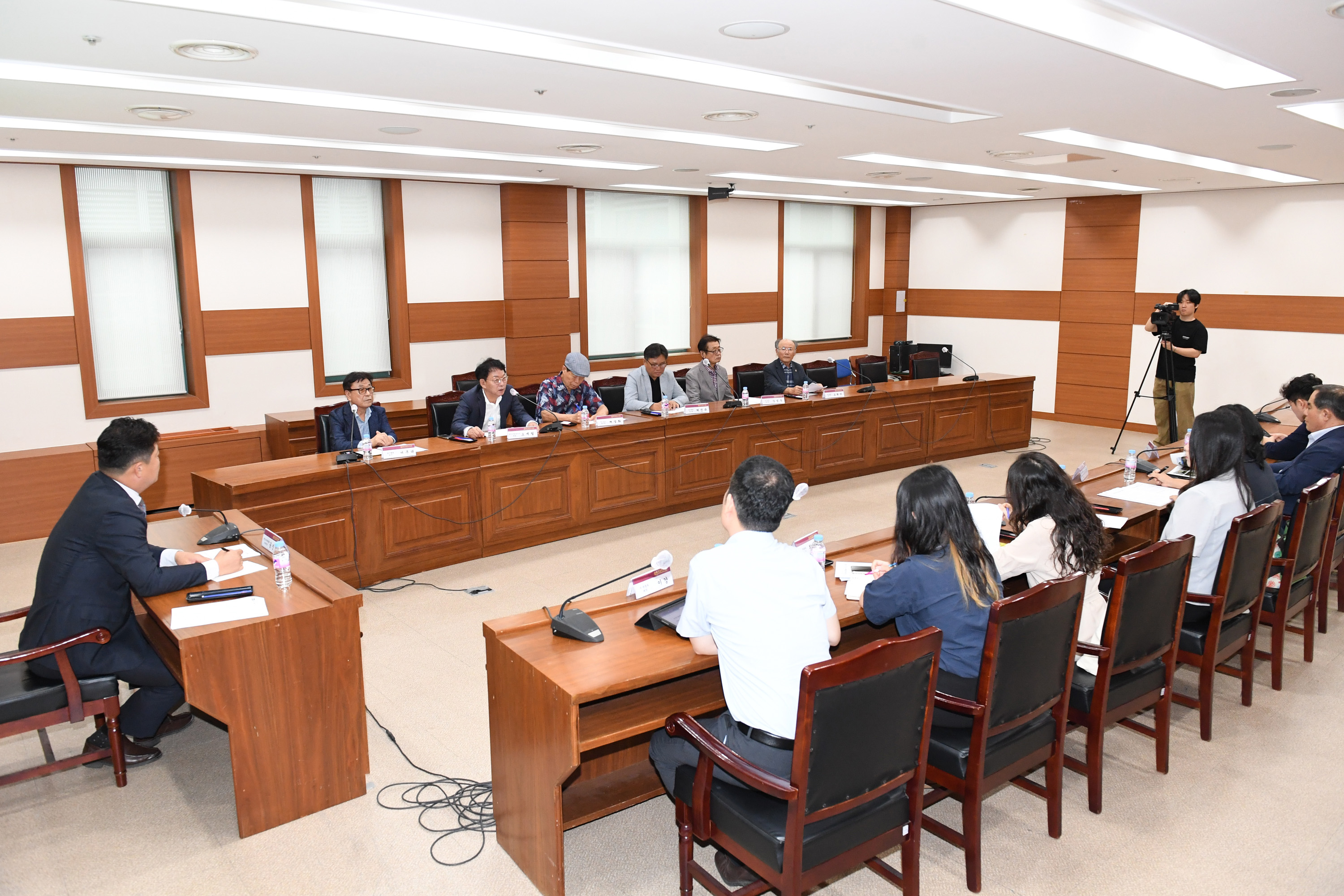 공진혁 행정자치부위원장, 울산 옹기 및 기와산업 육성을 위한 전문가 간담회6