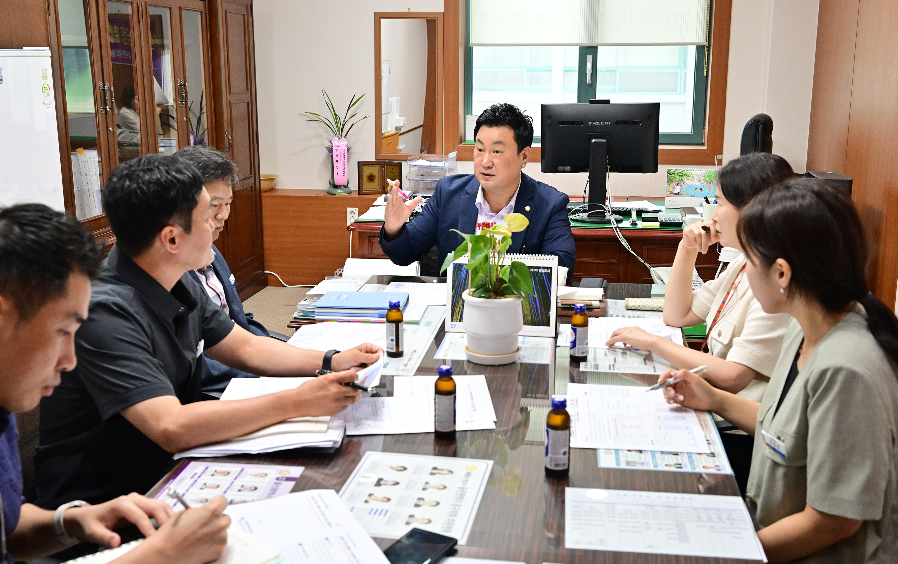 안대룡 의원, 학교 체육관 환경개선 간담회1