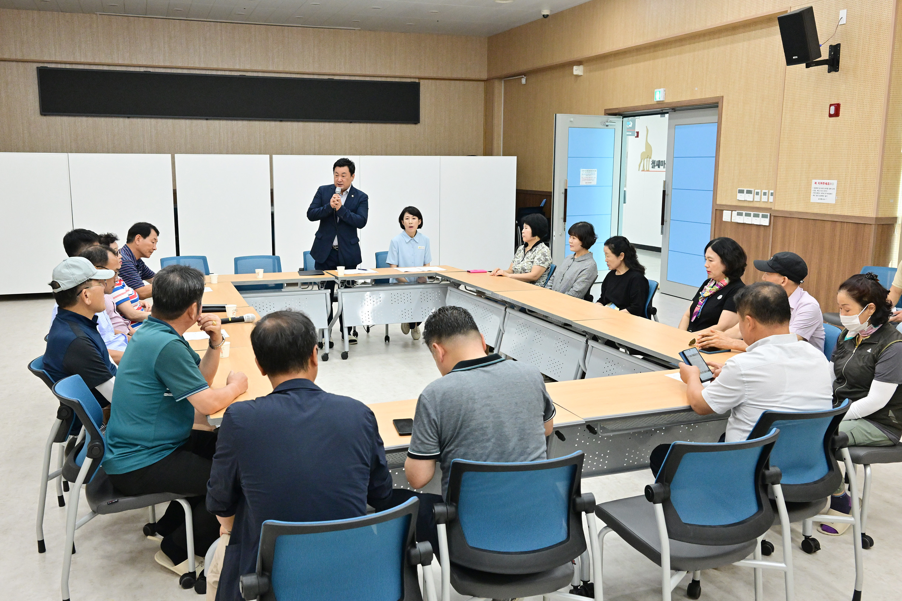 안대룡 의원, 태화강 국가정원 맨발걷기 활성화 논의 간담회 5