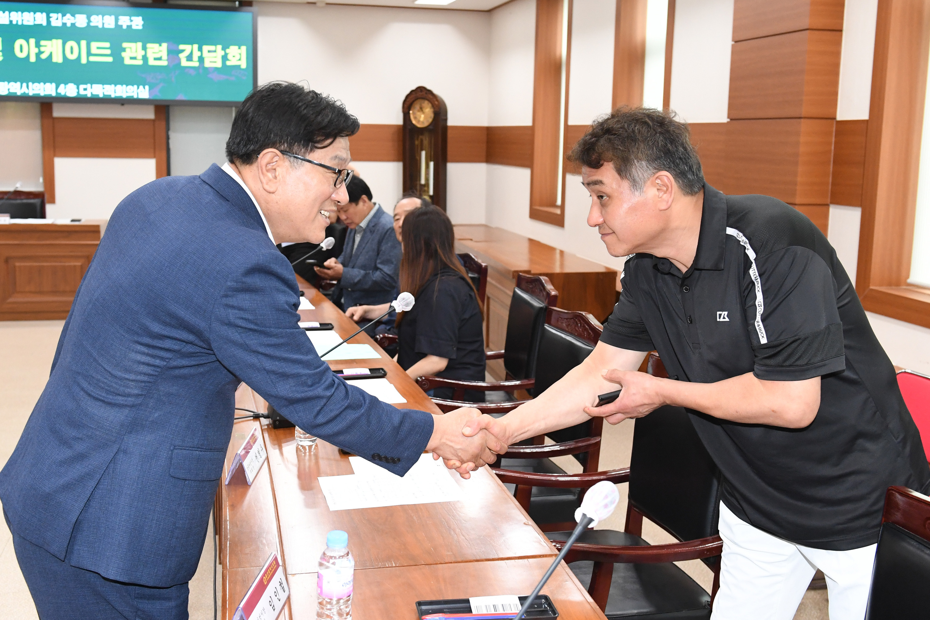 김수종 의원, 동구 전통시장 활성화 및 아케이드 관련 간담회9