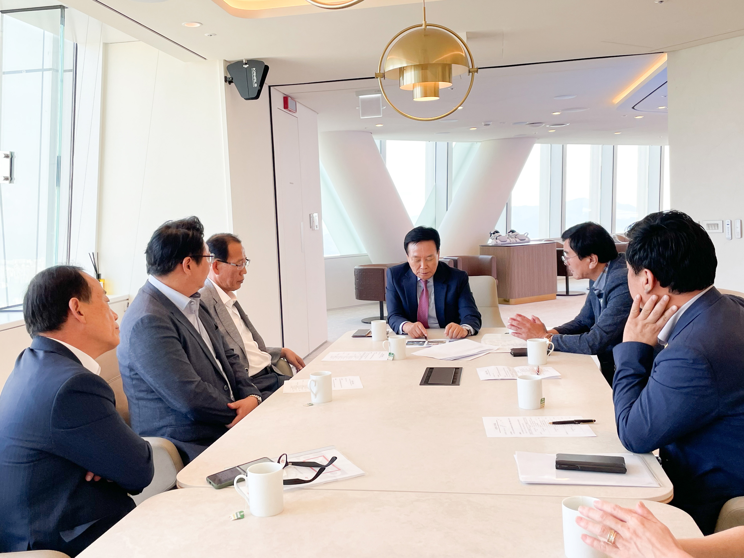 울산시의회 교육위원회, 지역 교육환경 개선을 위한 현장활동2