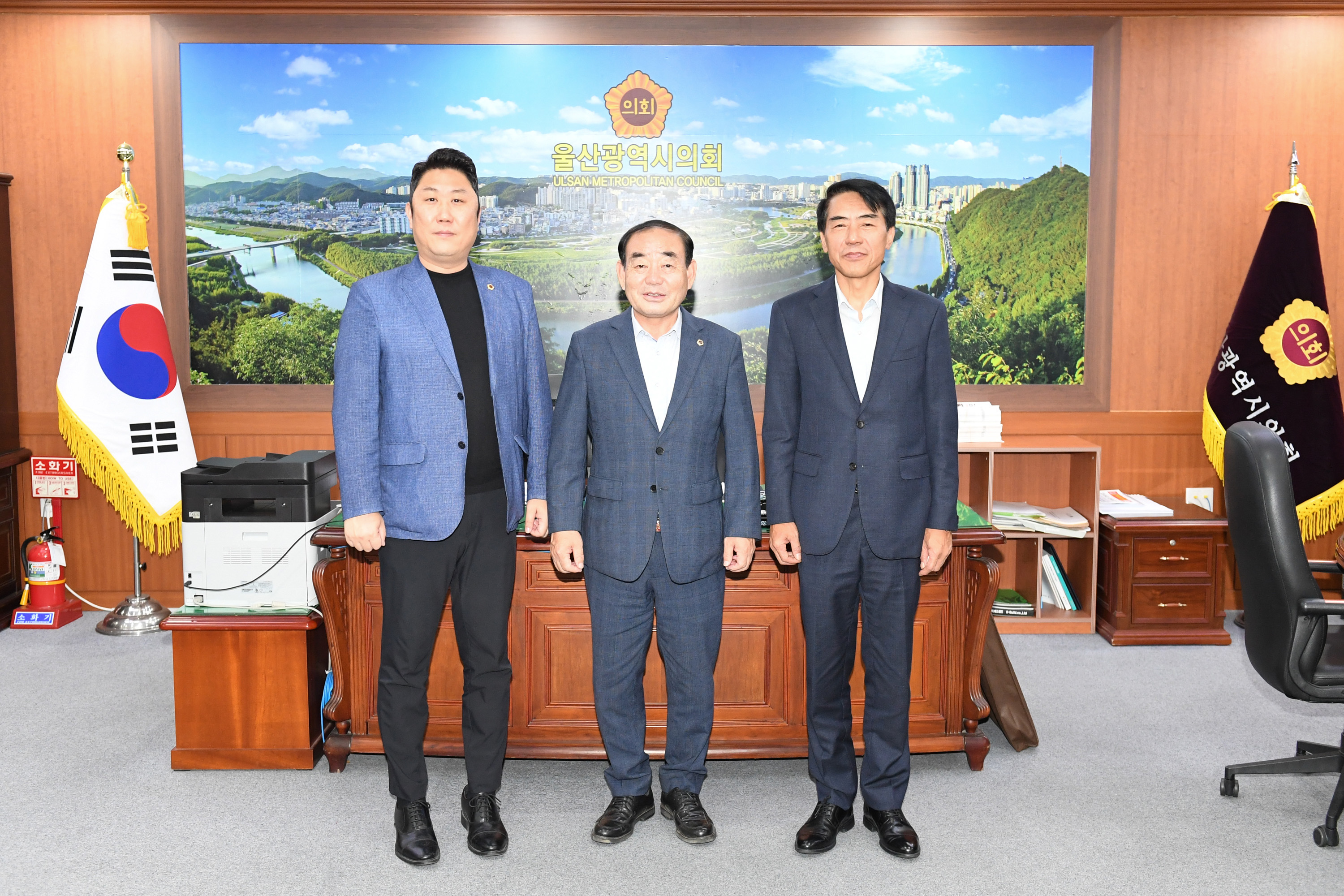 김기환 의장, 신임 울산경찰청 공공안녕정보외사과장 환담4