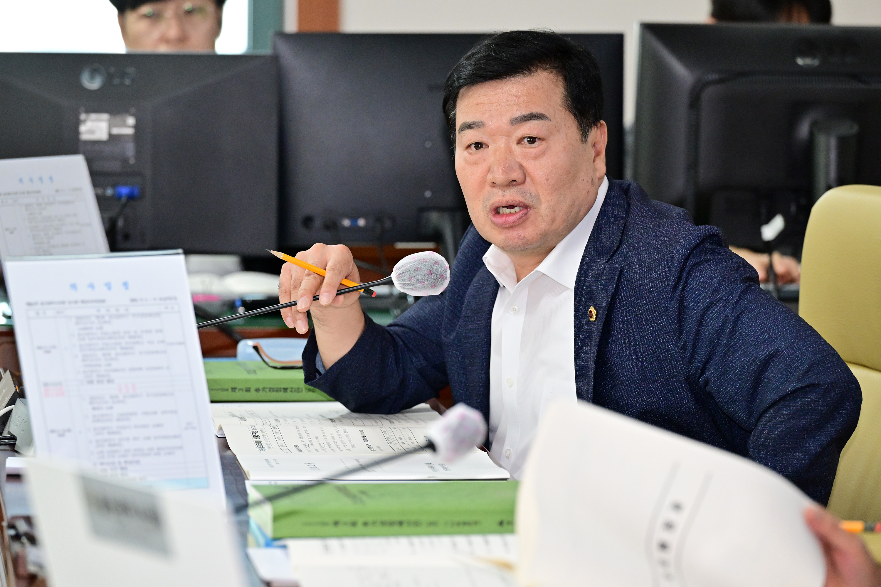 행정자치위원회, 행정국 소관 추가경정예산안 심사 및 각종 안건 심사2