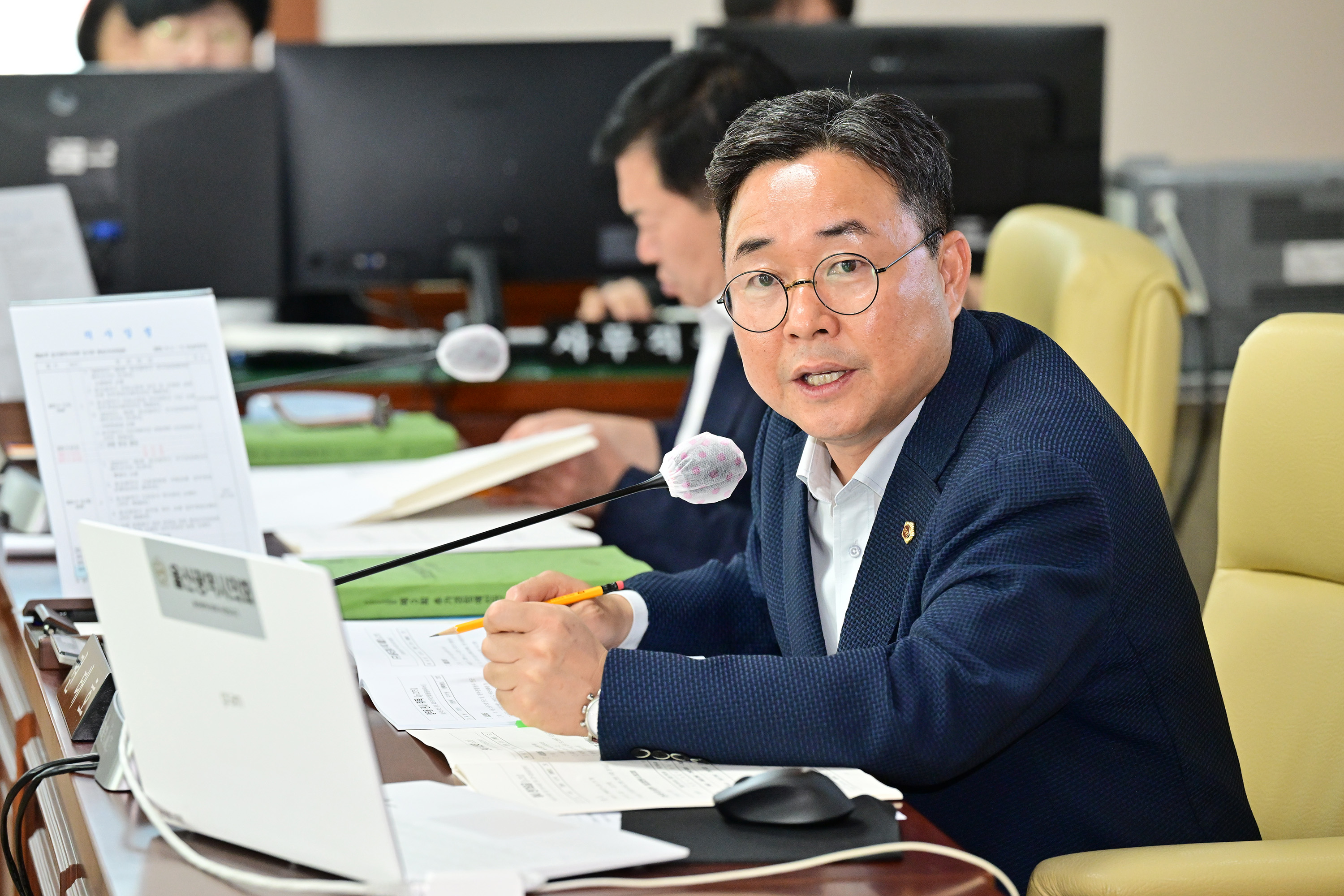 행정자치위원회, 행정국 소관 추가경정예산안 심사 및 각종 안건 심사3