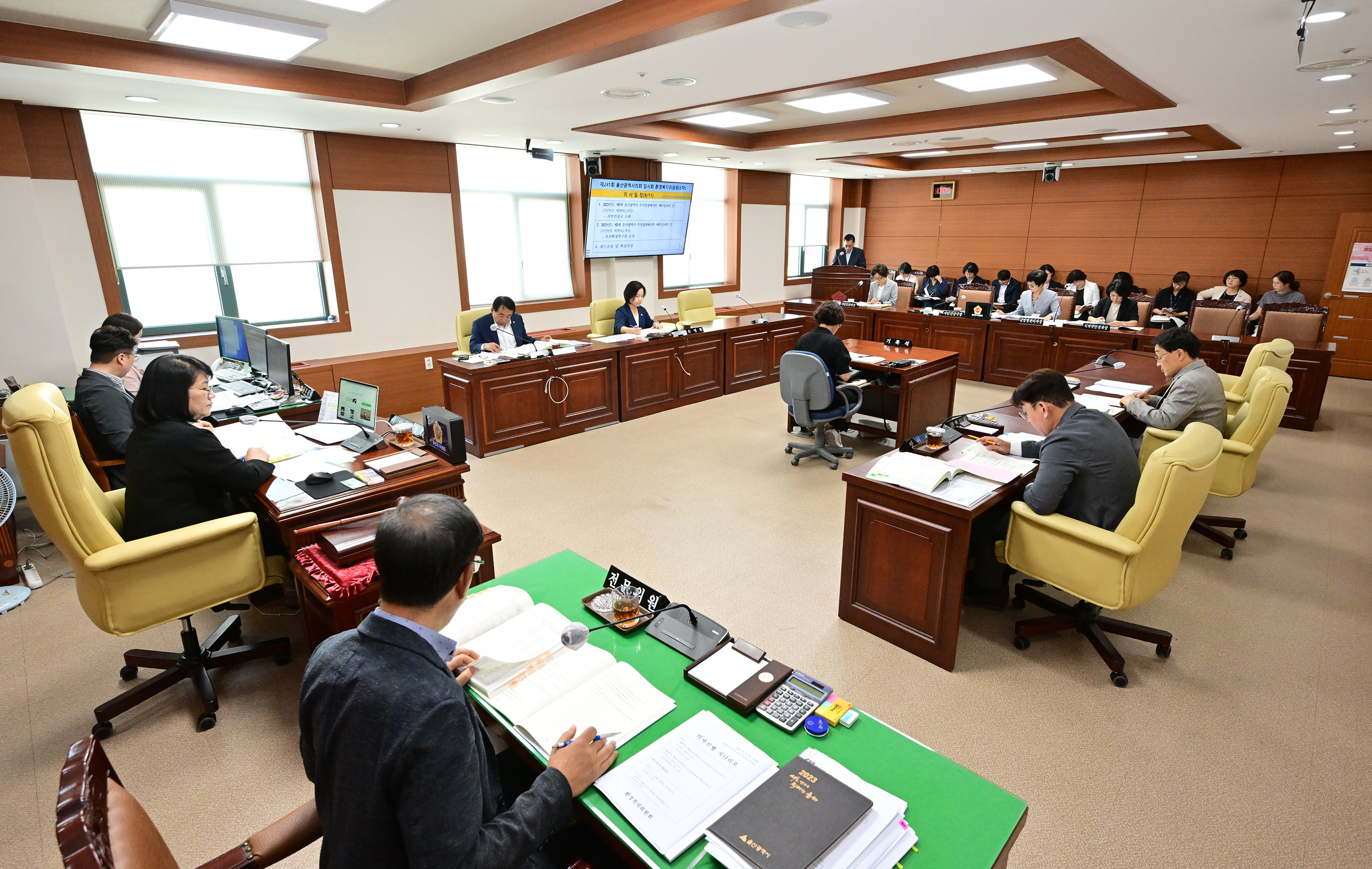 환경복지위원회, 시민건강국·보건환경연구원 소관 추가경정예산안 심사6