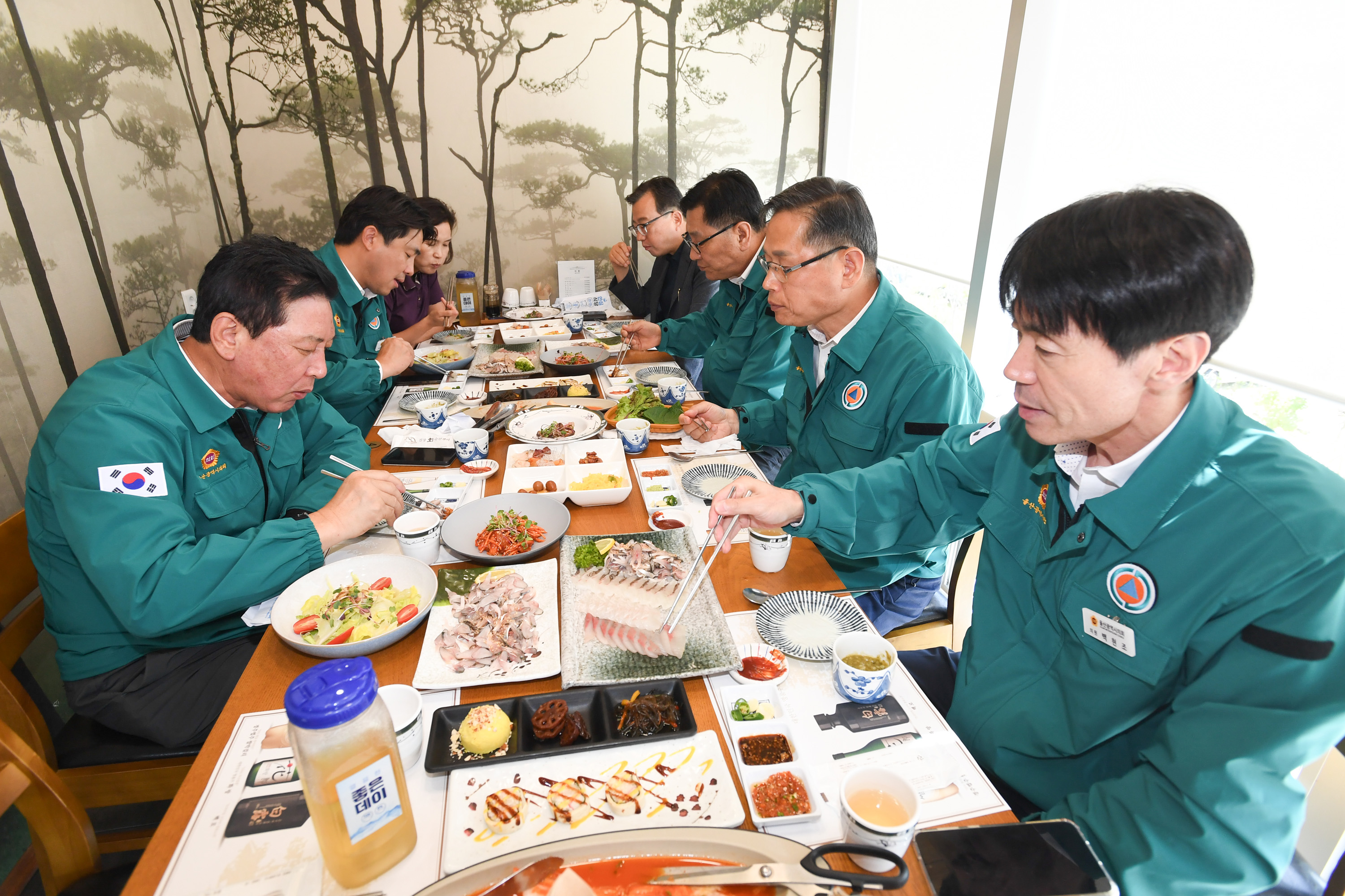 산업건설위원회, 수산물 소비 활성화 오찬3