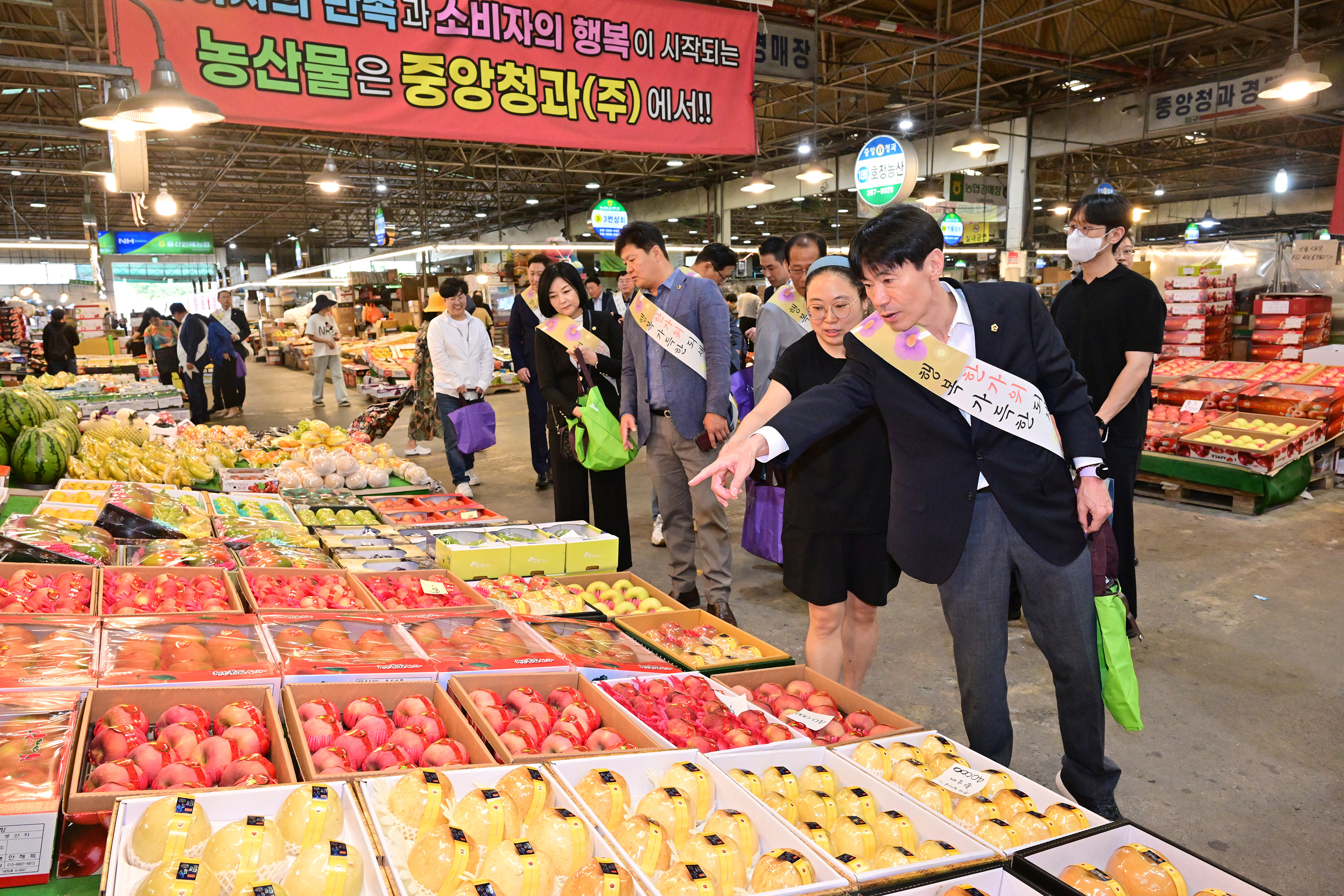 울산광역시의회, 추석맞이 농수산물도매시장 방문9