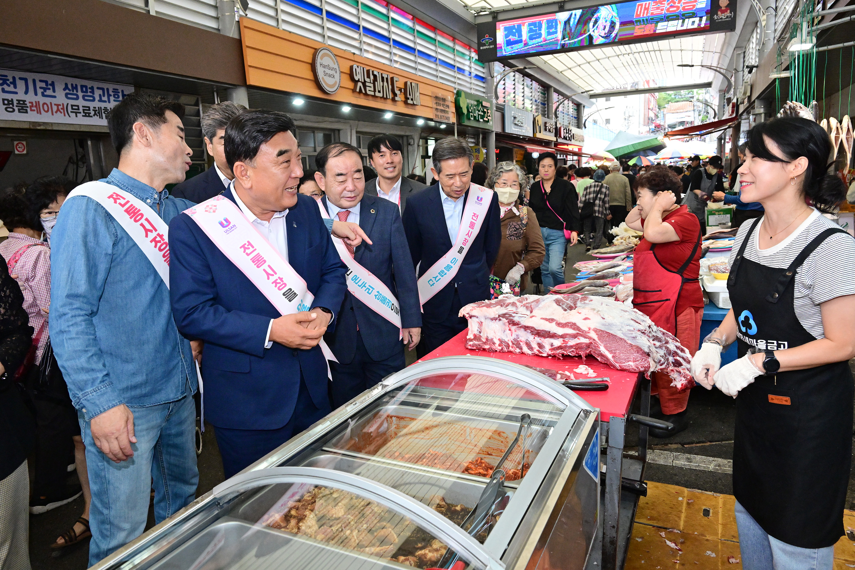 김기환 의장, 추석맞이 전통시장 장보기 행사2
