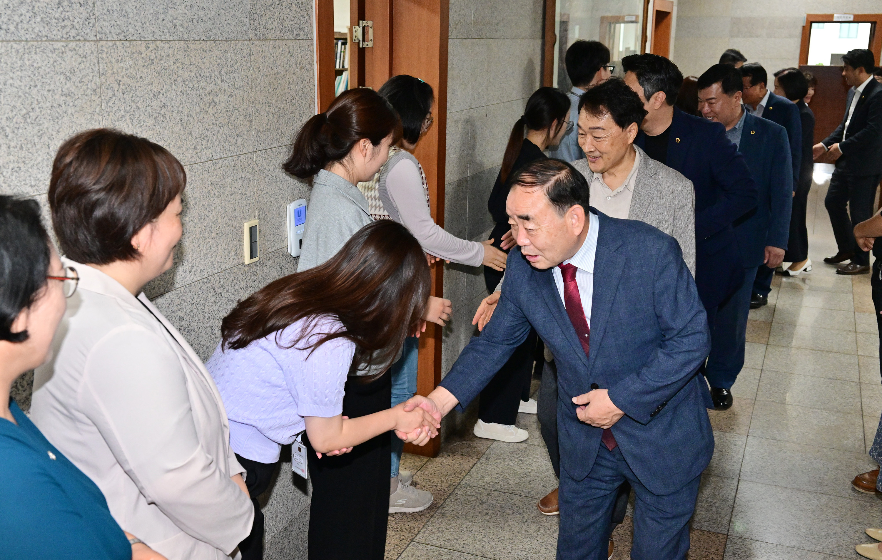추석맞이 부서 순회 방문4