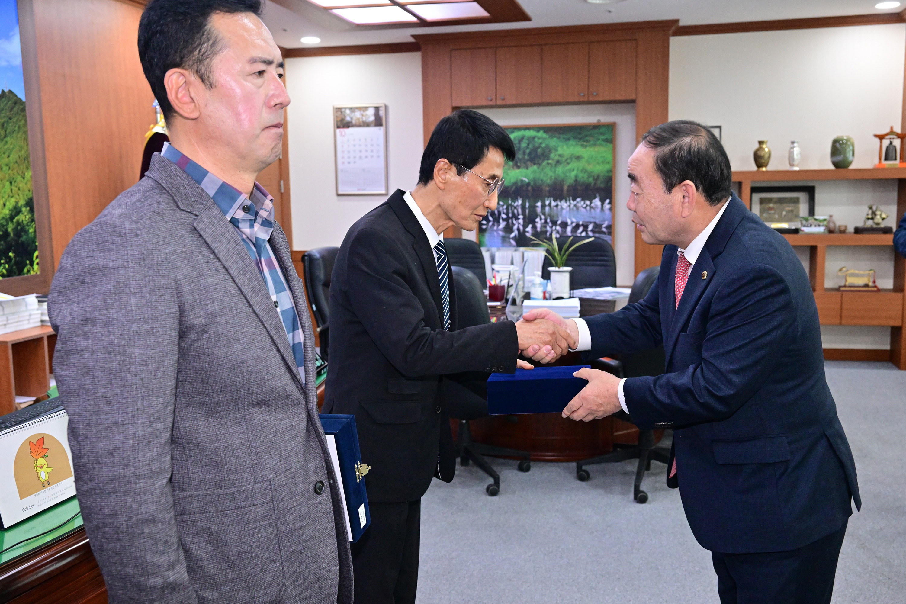 김기환 의장, 지역사회발전 유공자 표창패 수여식5