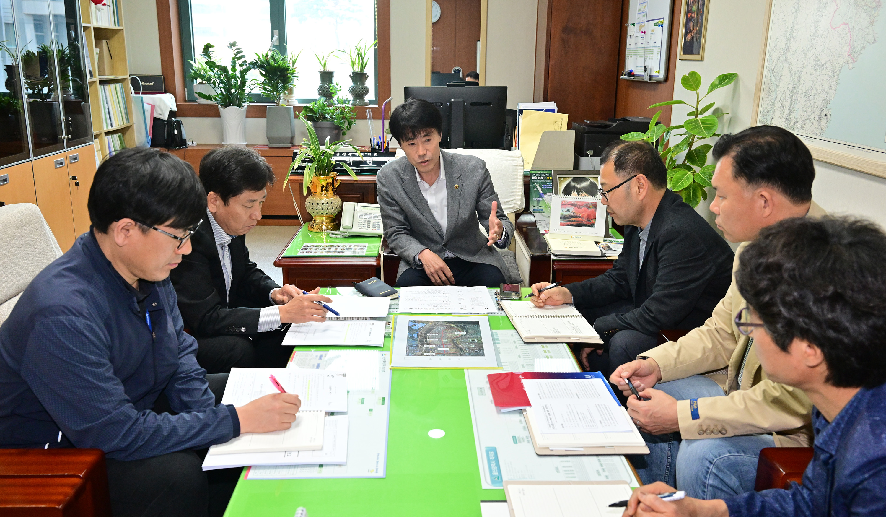 백현조 의원, 북구 진장·명촌지구 내 노후 기반시설(도로)정비 개선방안 업무협의1