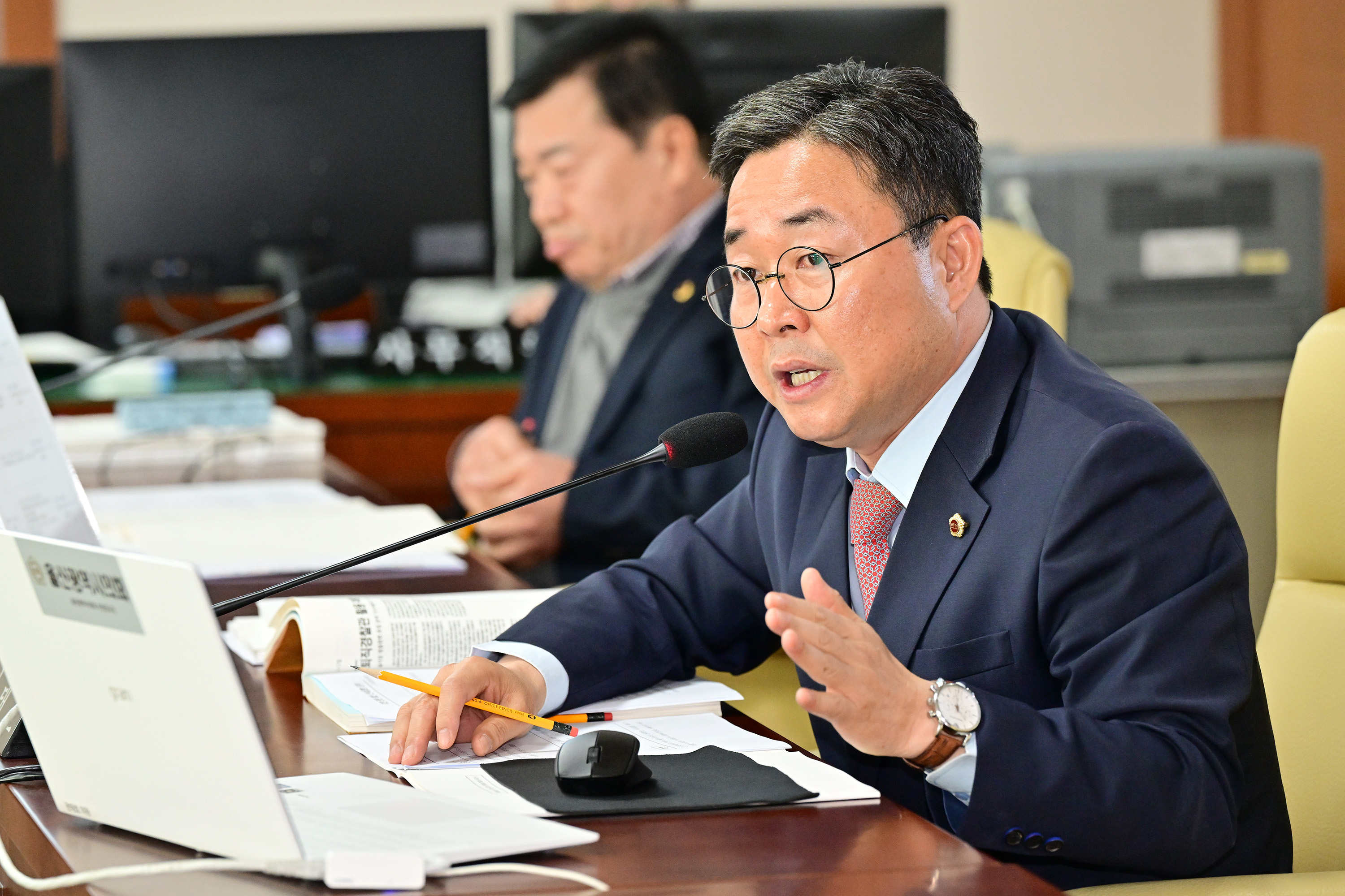 행정자치위원회, 자치경찰위원회·울산연구원·울산시설공단 소관 2023년도 행정사무감사2