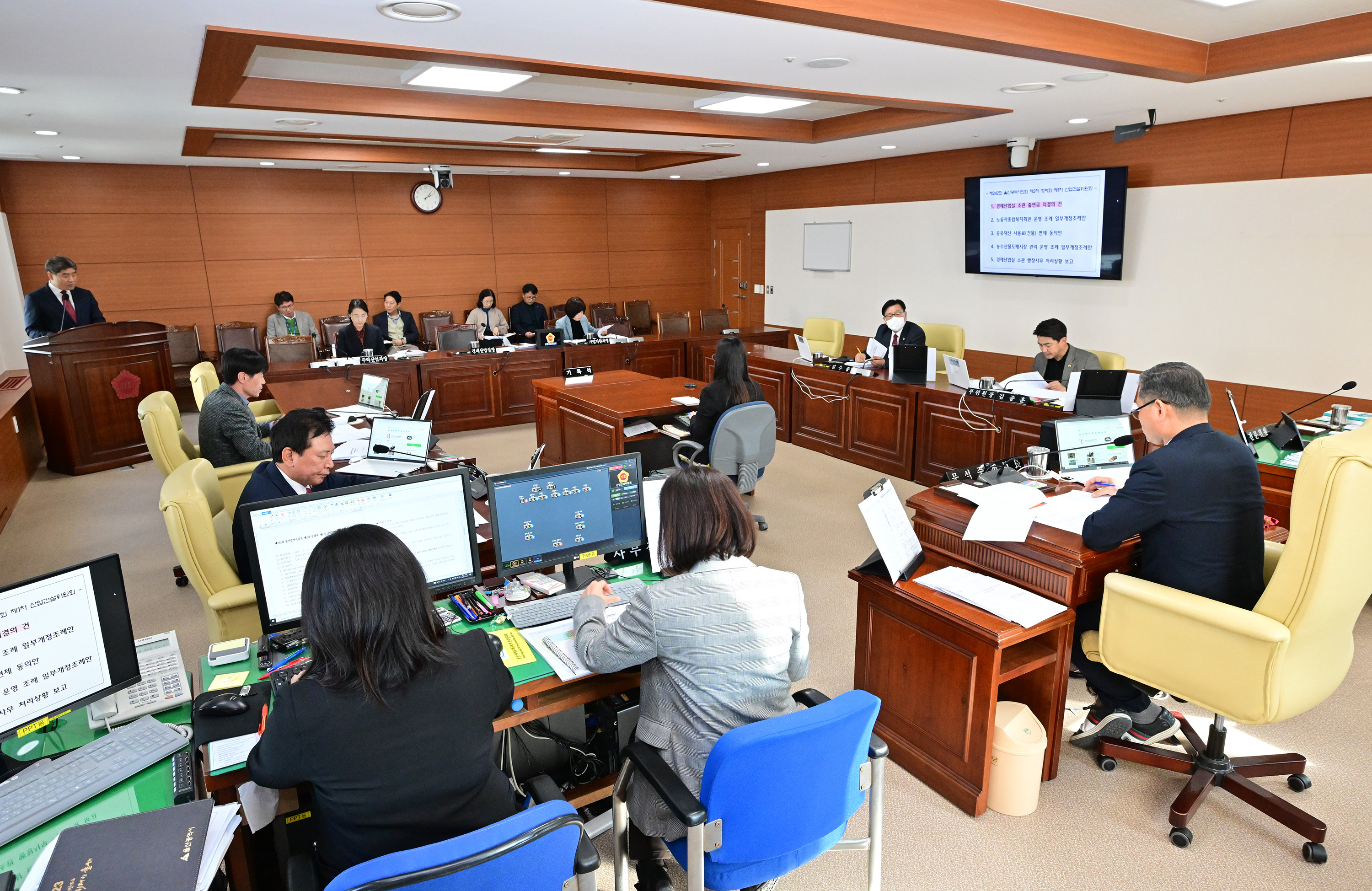 산업건설위원회, 2024년도 경제산업실 소관 출연금 등 조례안 심사2