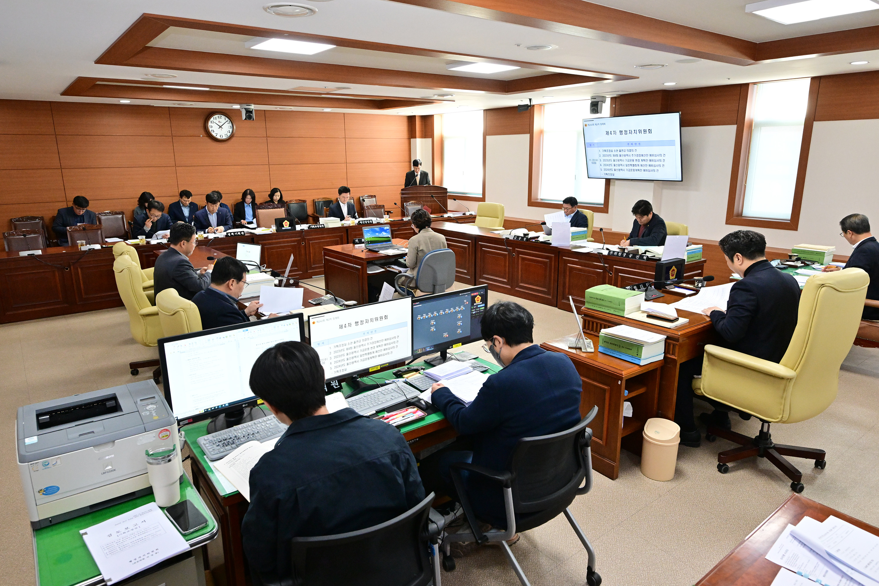 행정자치위원회, 기획조정실 소관 출연금 의결의 건 등 심사6