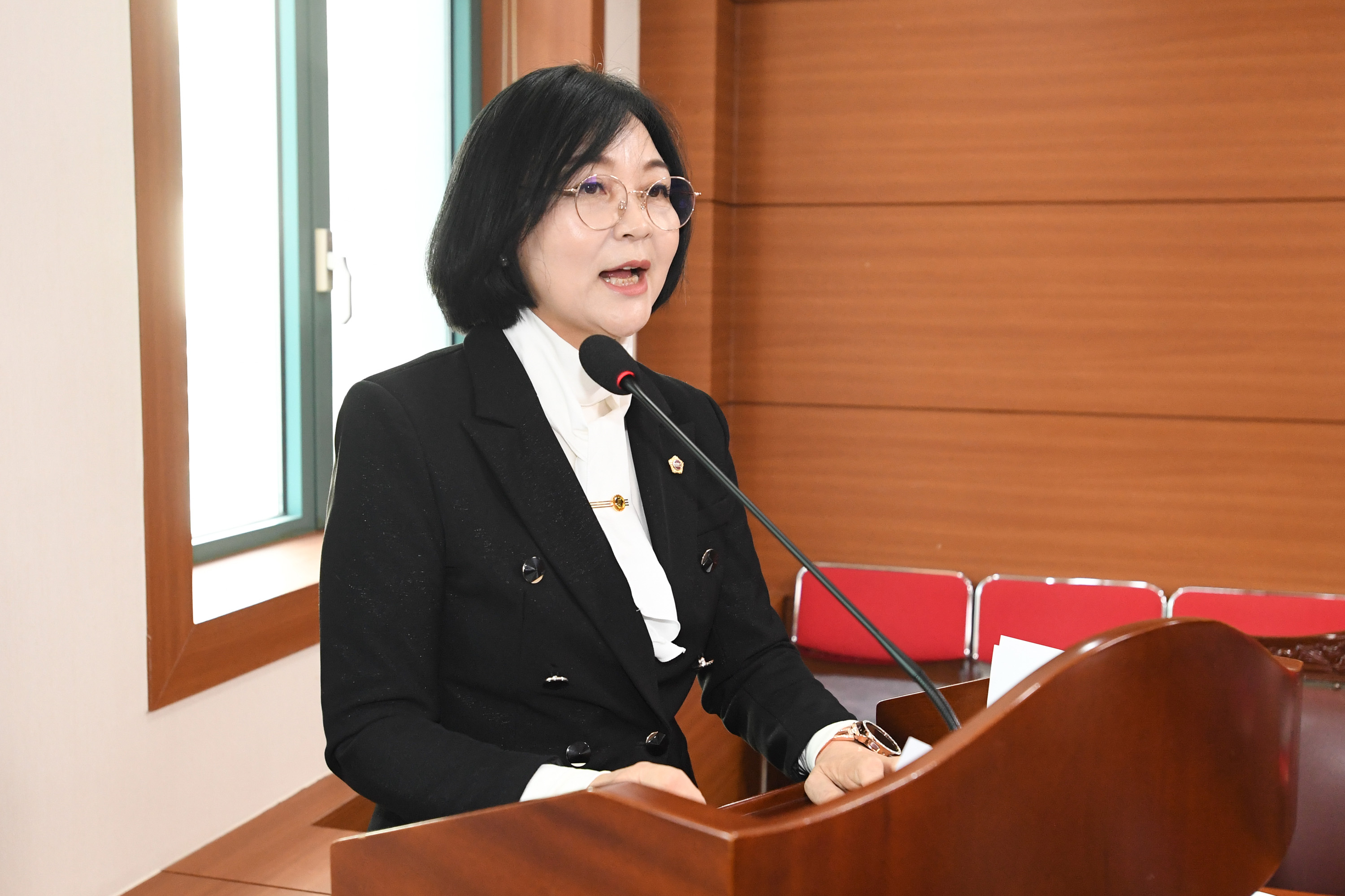 교육위원회, 울산광역시교육청 지능정보서비스 과의존 예방 및 해소를 위한 교육 조례안 등 심사2