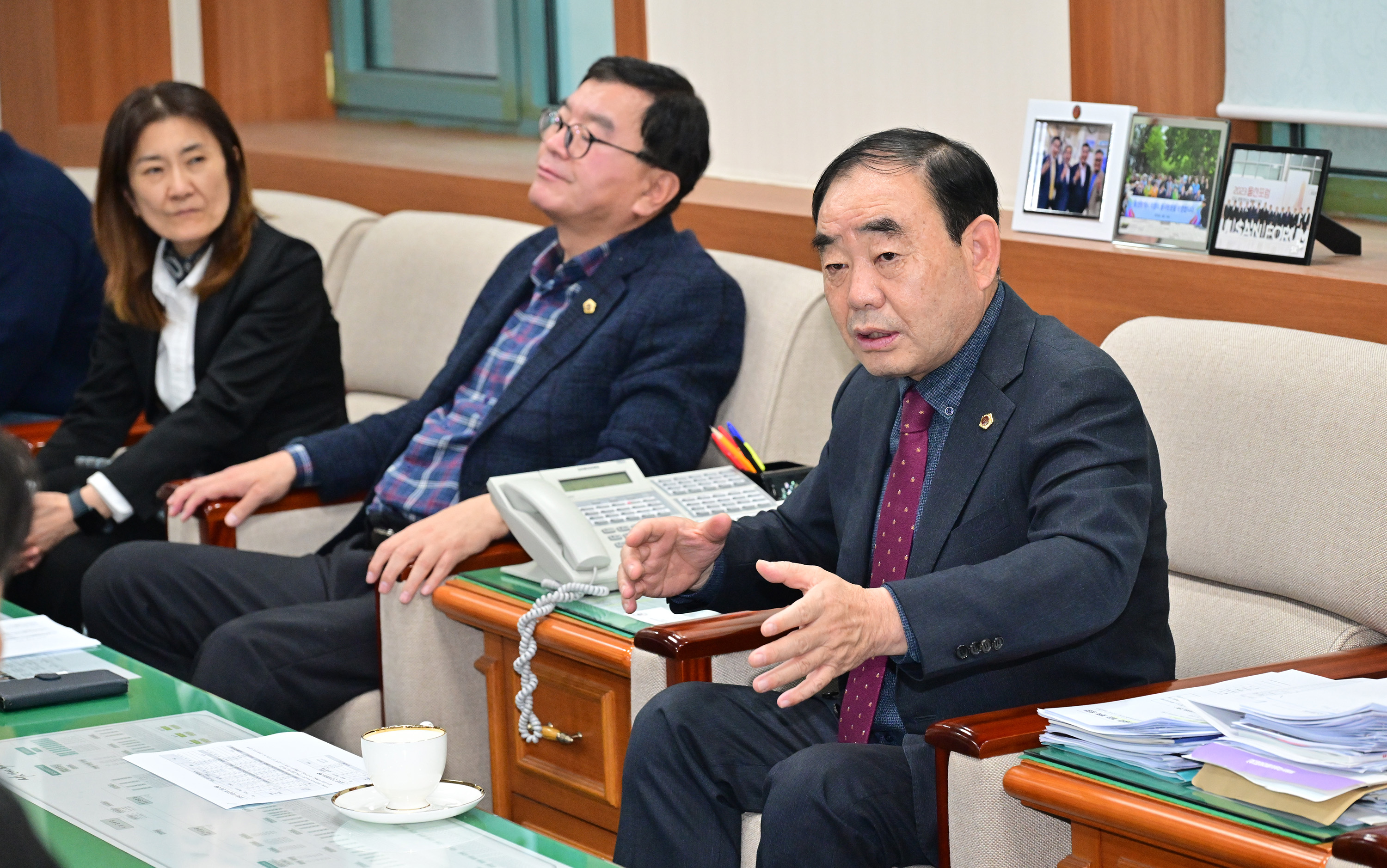 강북 학교운영위원장협의회 임원진 의장실 내방2