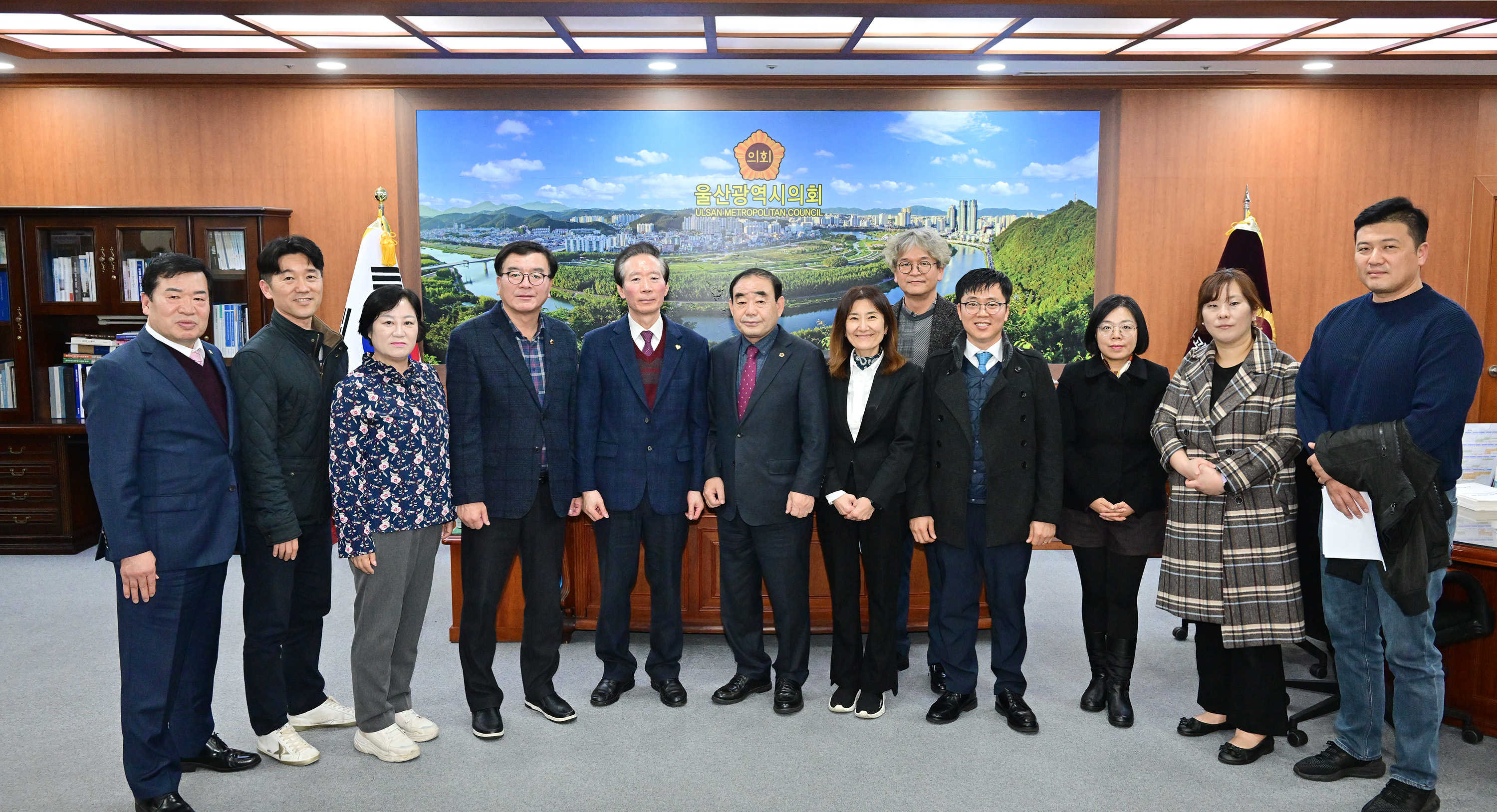 강북 학교운영위원장협의회 임원진 의장실 내방5