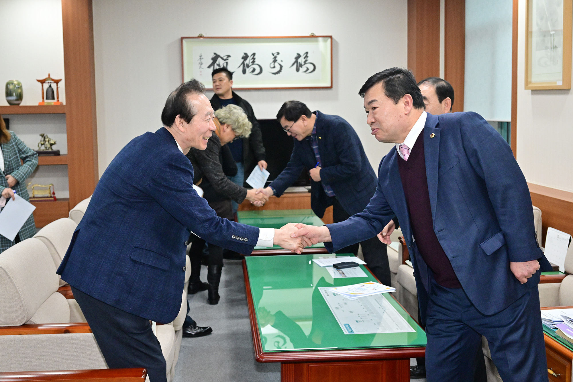 강북 학교운영위원장협의회 임원진 의장실 내방6