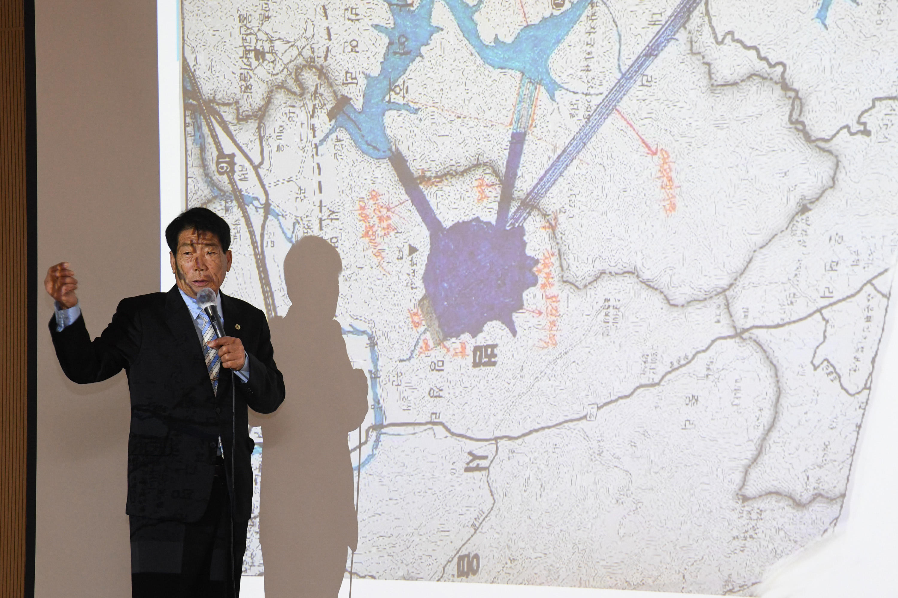 안수일 의원, 안전한 물 확보를 위한 취수원 다변화 시민 토론회10