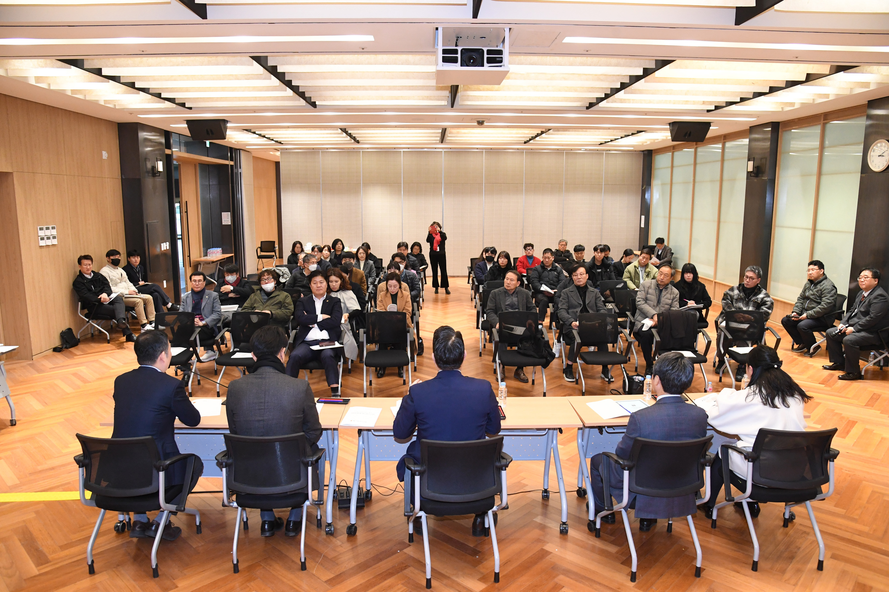 김종섭 행정자치위원장, 지역축제 발전을 위한 전문가 토론회8