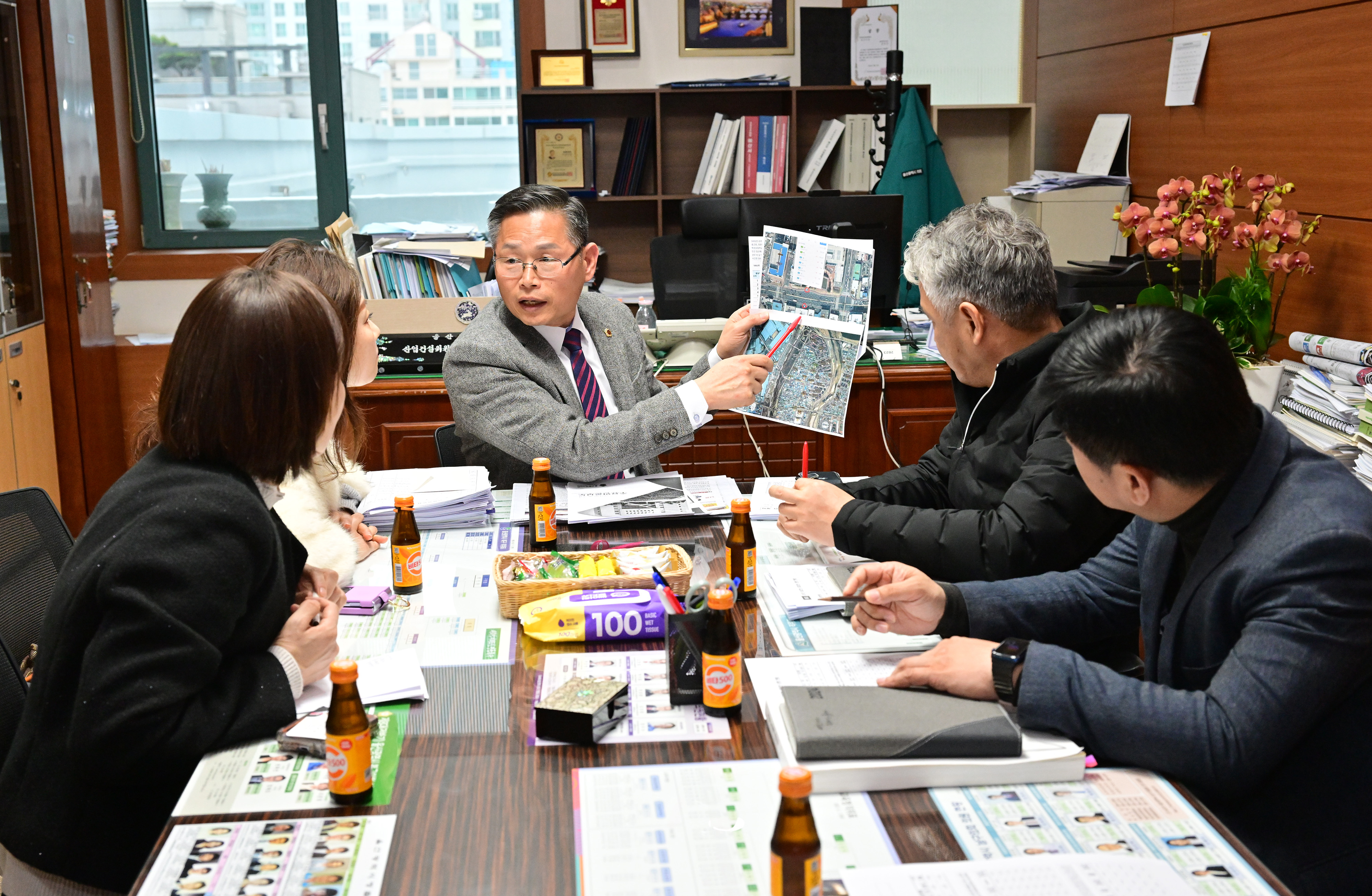 문석주 산업건설위원장, 명촌·진장 지구 내 리무진 버스 정차관련 논의1